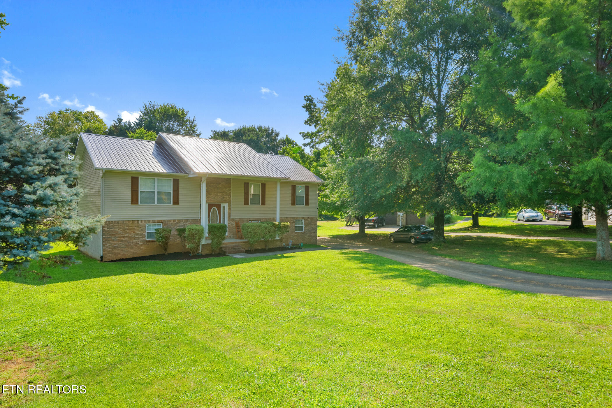 1717 Meadow Ridge Circle Sevierville TN 37862