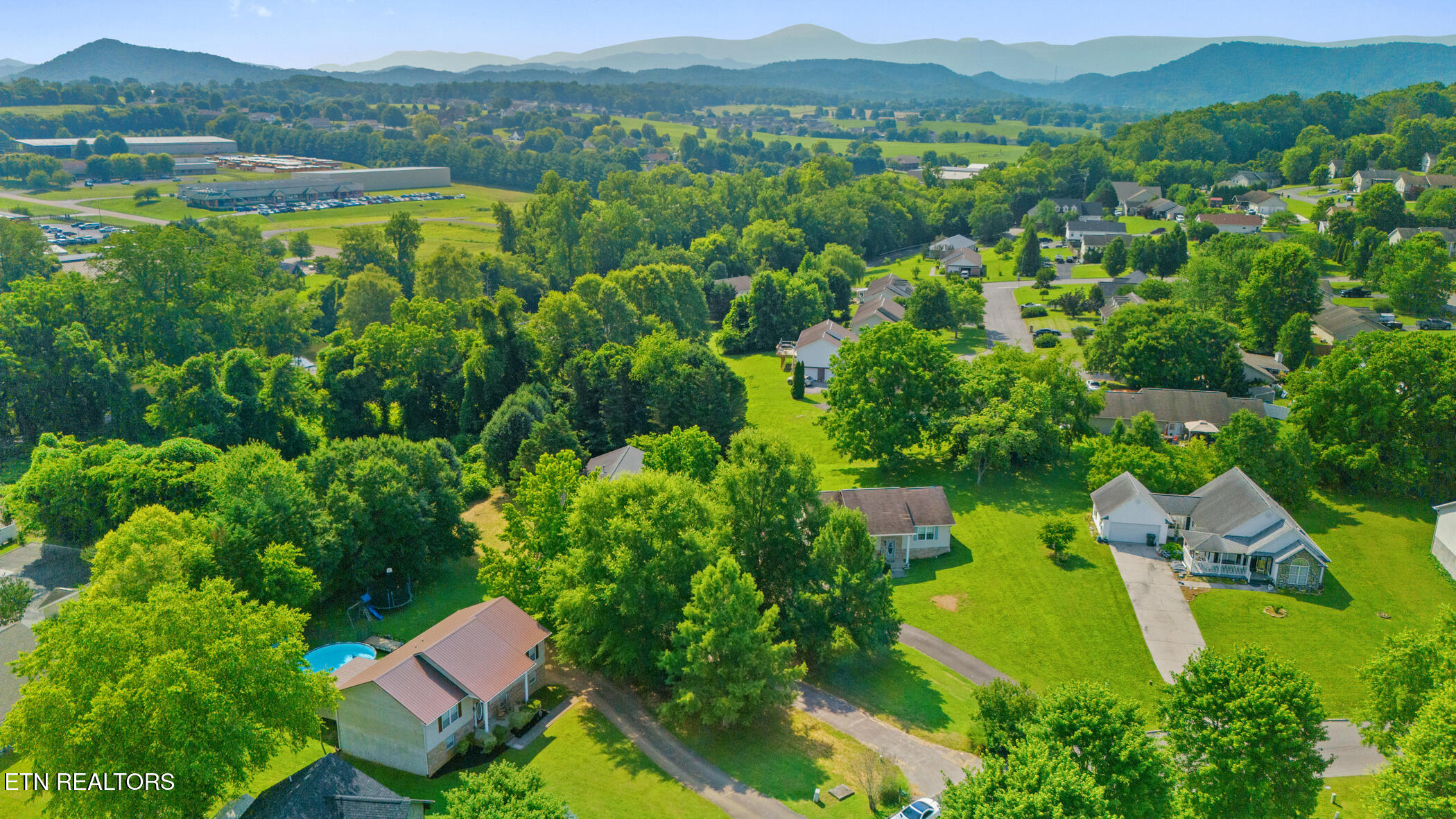 1717 Meadow Ridge Circle Sevierville TN 37862