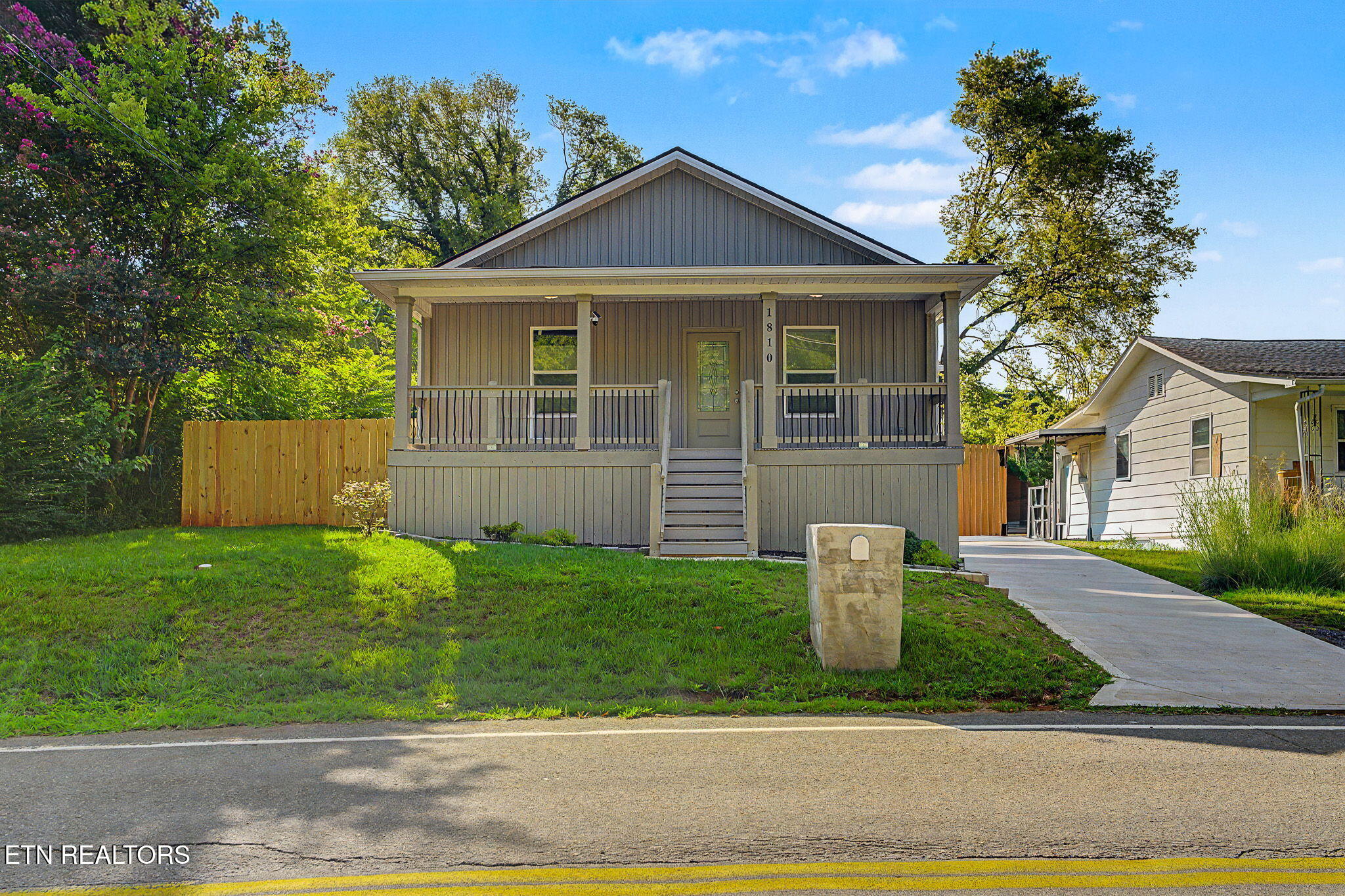 1810 Reynolds Street Knoxville TN 37921