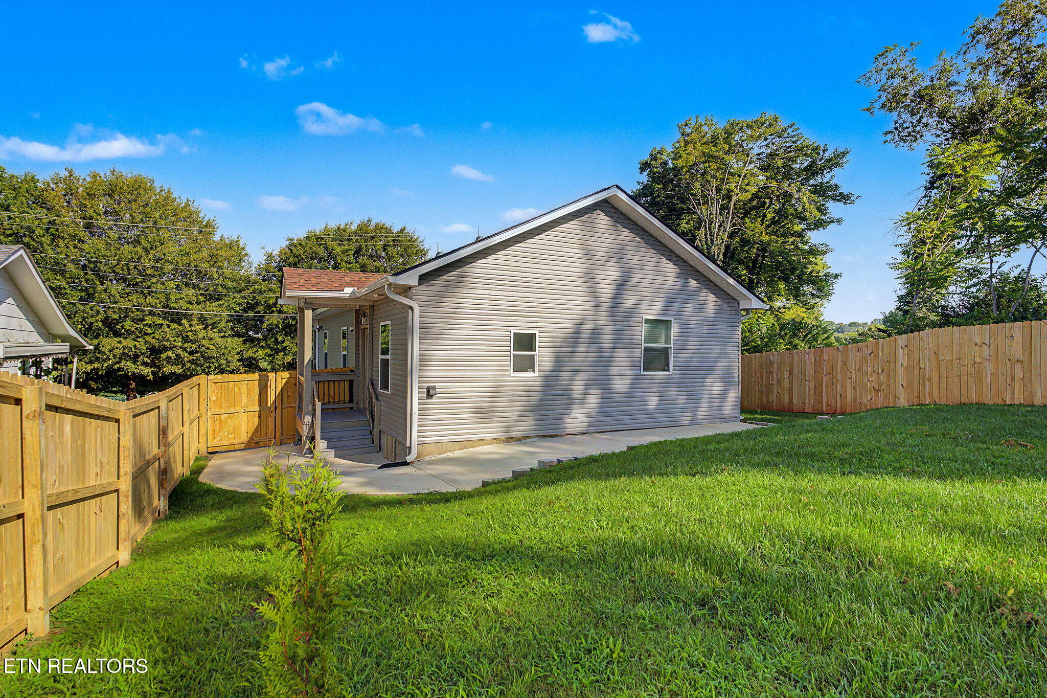 1810 Reynolds Street Knoxville TN 37921