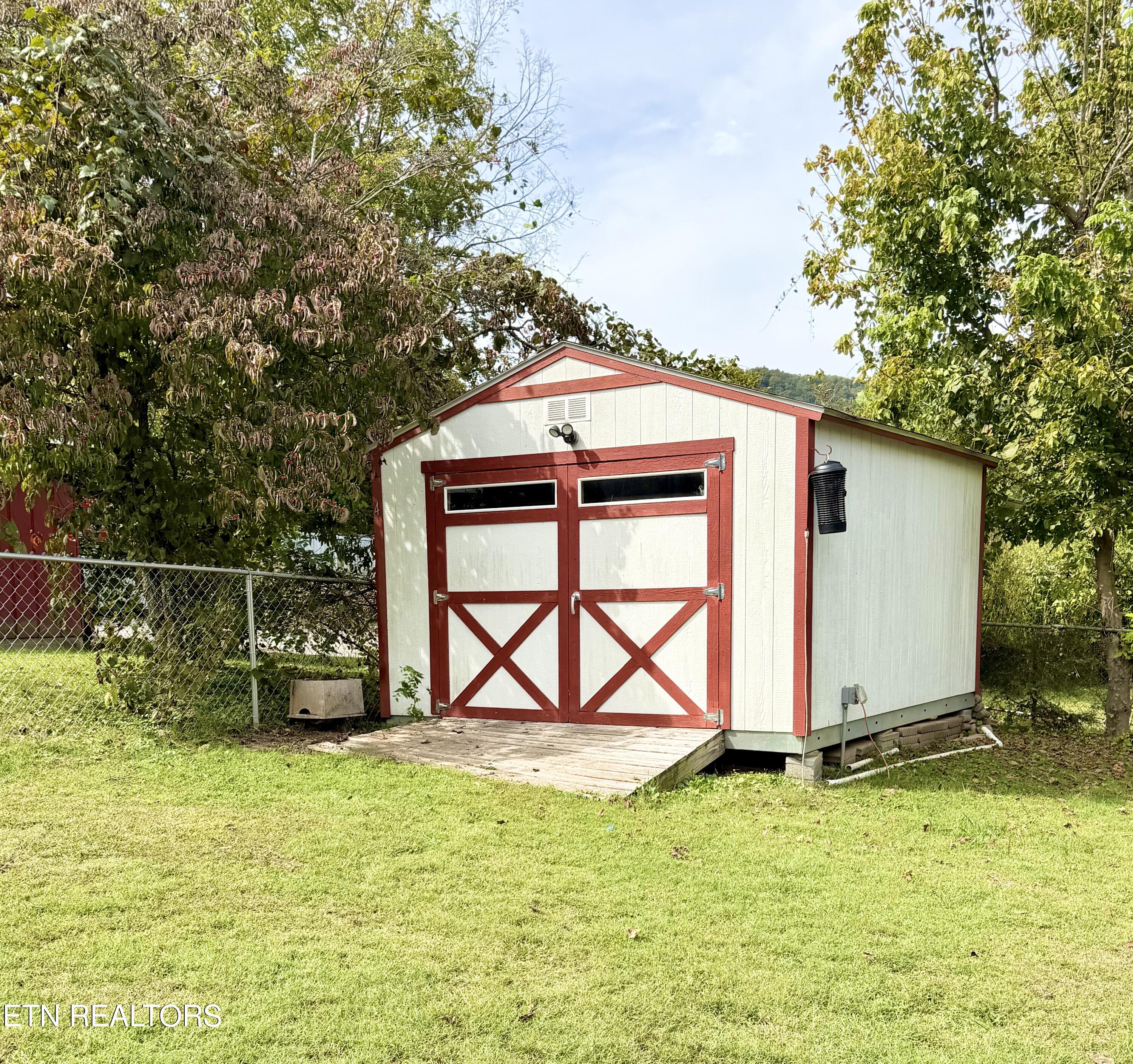 108 W Elm Street Lafollette TN 37766