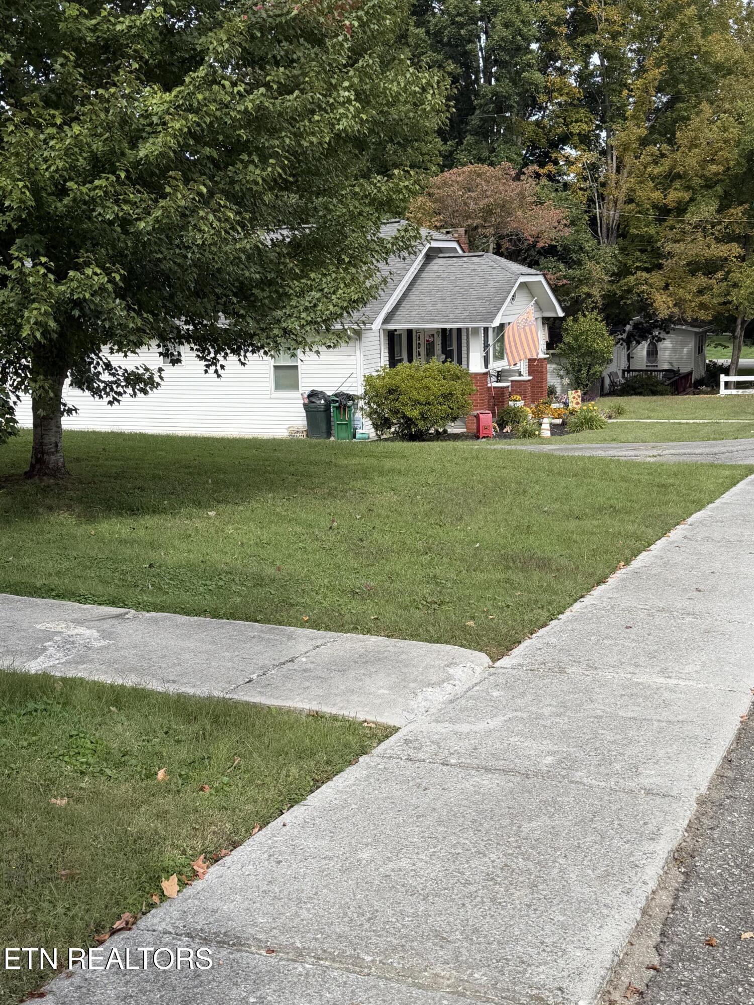 108 W Elm Street Lafollette TN 37766