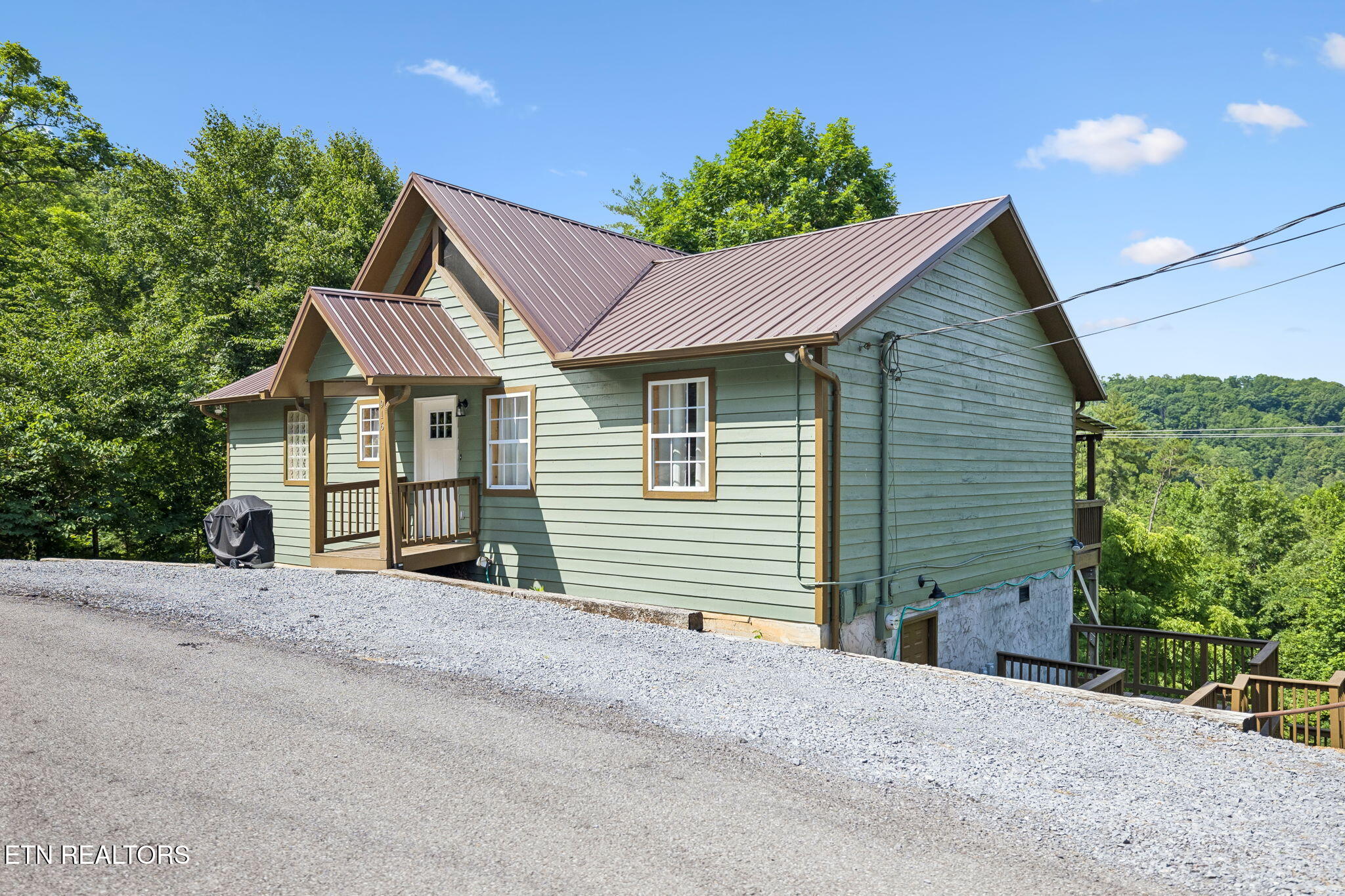 916 Hideaway Hills Circle Sevierville TN 37862