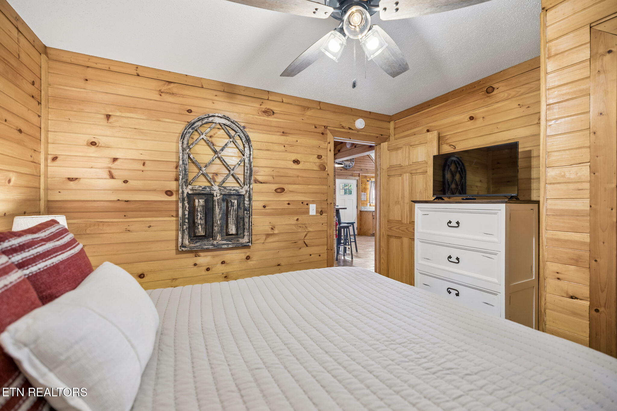 916 Hideaway Hills Circle Sevierville TN 37862