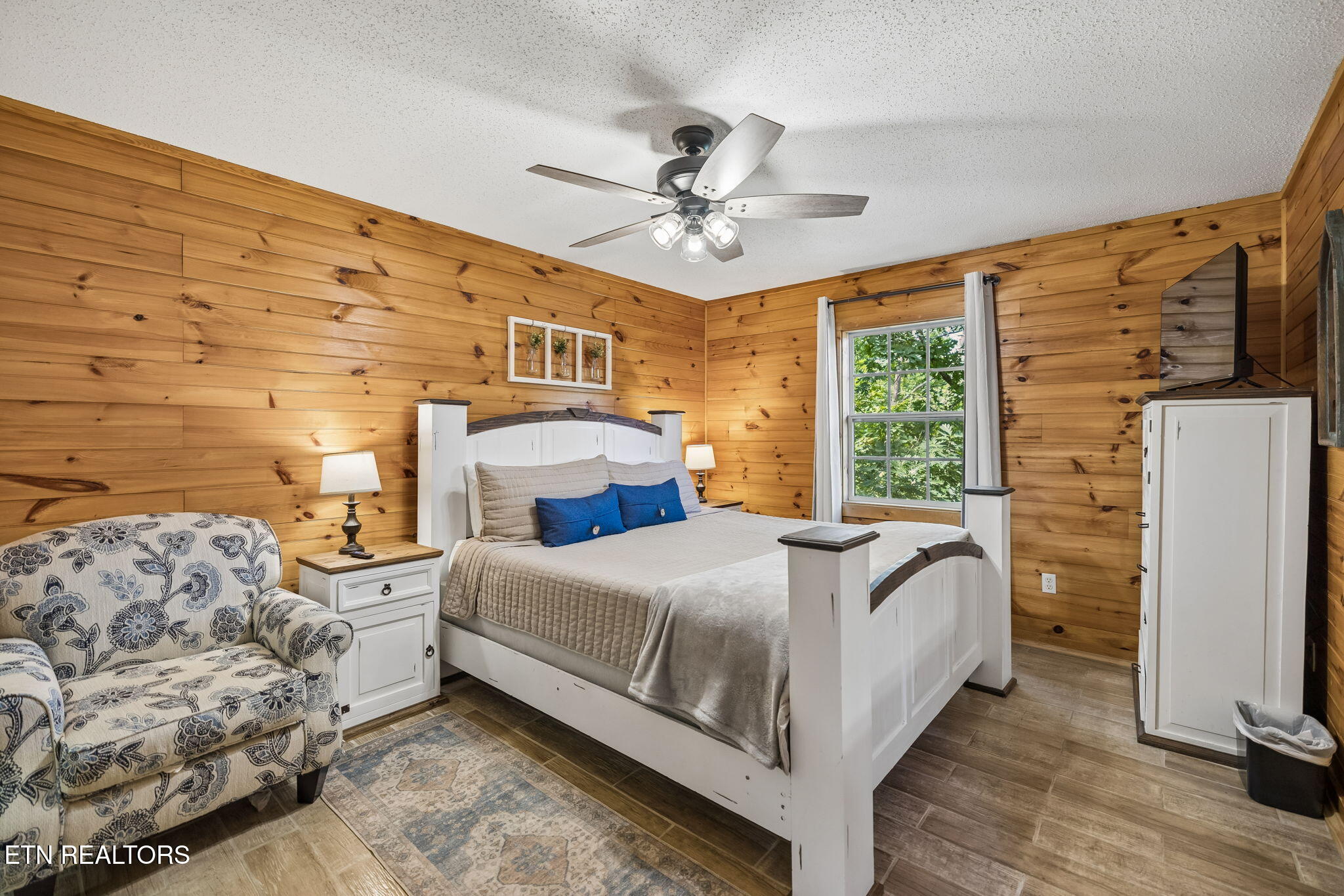 916 Hideaway Hills Circle Sevierville TN 37862