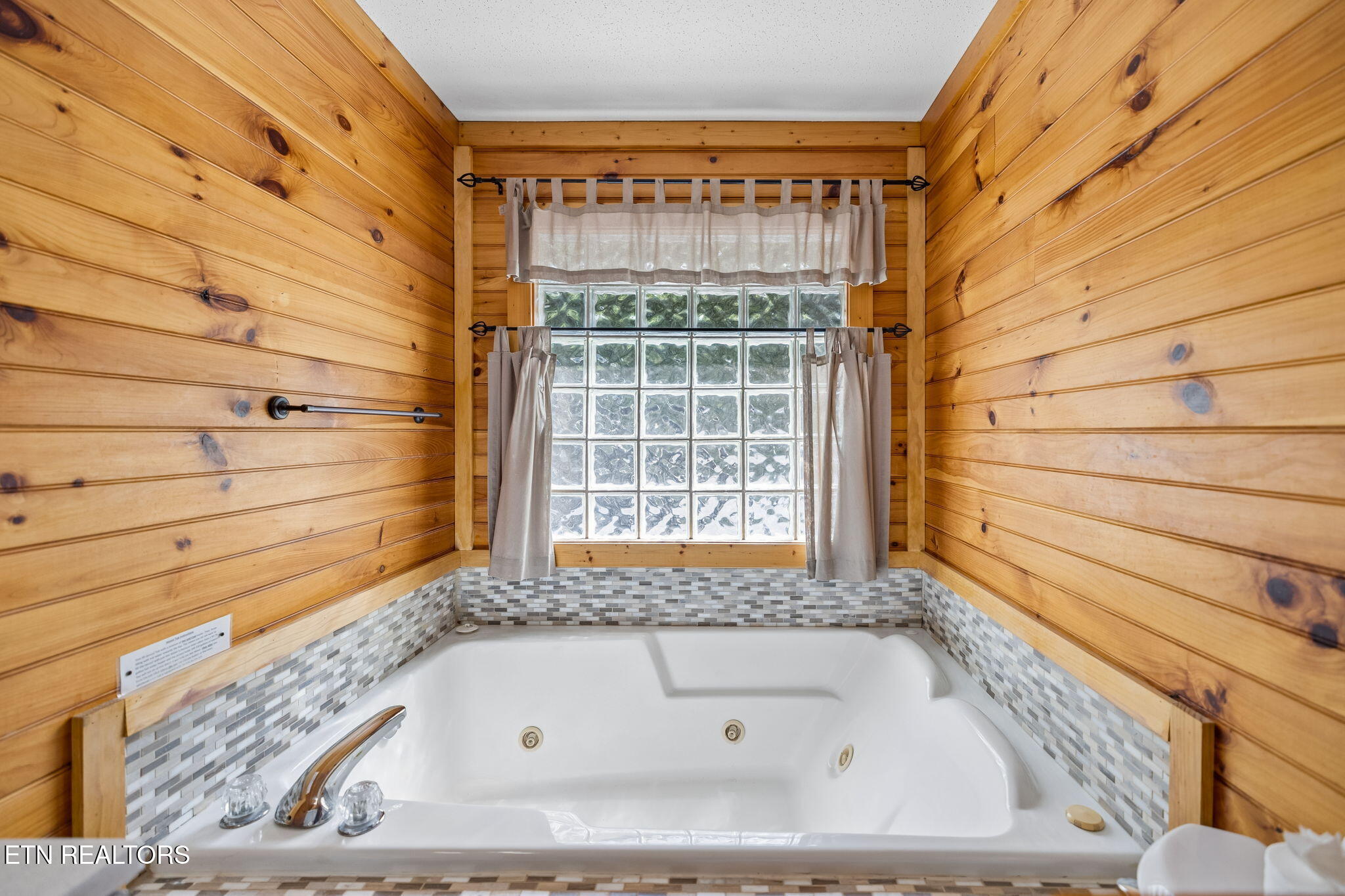 916 Hideaway Hills Circle Sevierville TN 37862