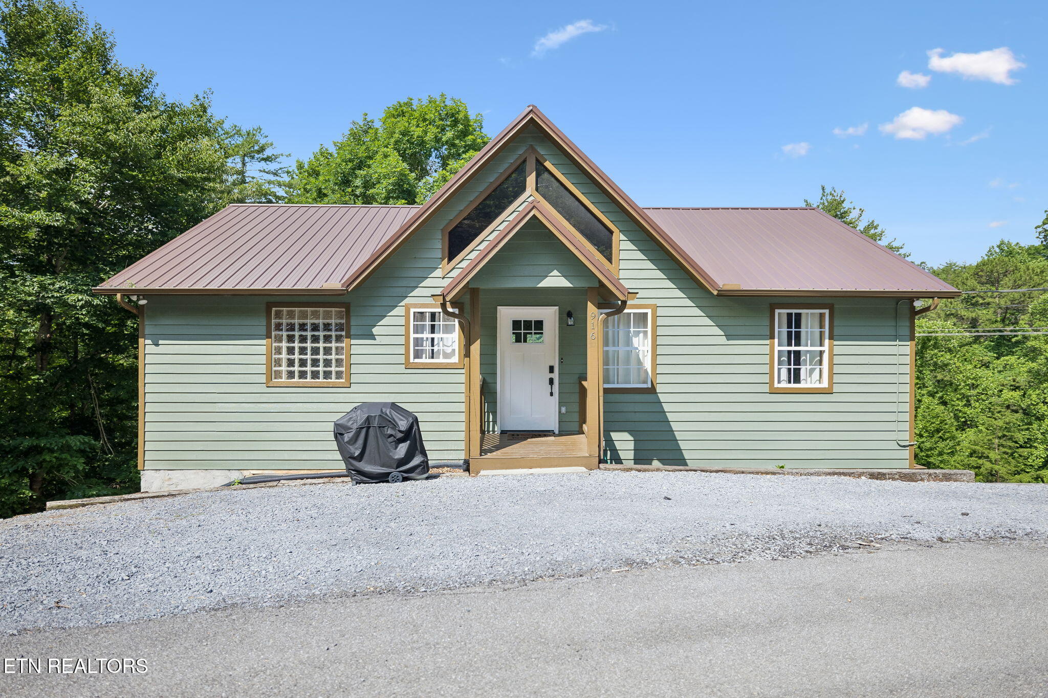 916 Hideaway Hills Circle Sevierville TN 37862