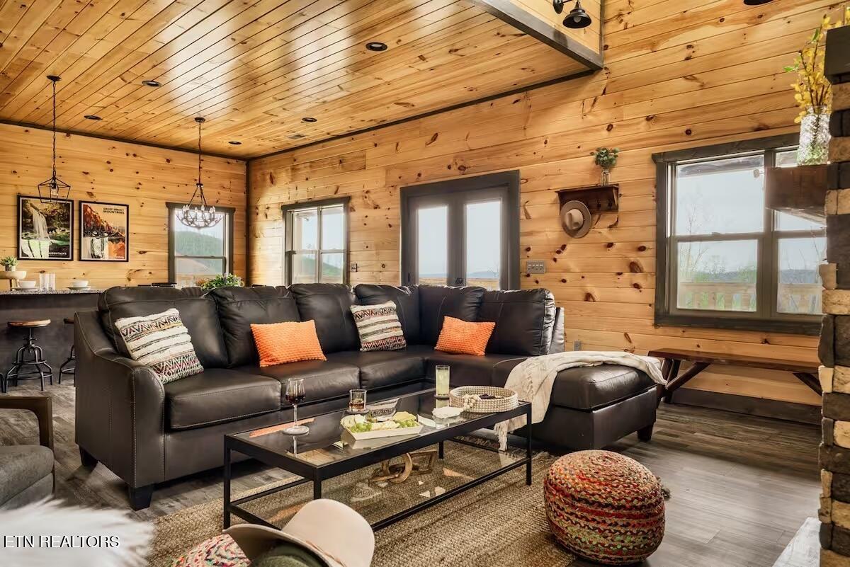 914 Crooked Ridge Road Gatlinburg TN 37738