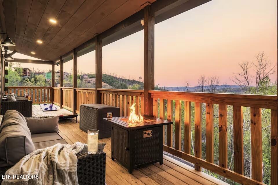 914 Crooked Ridge Road Gatlinburg TN 37738