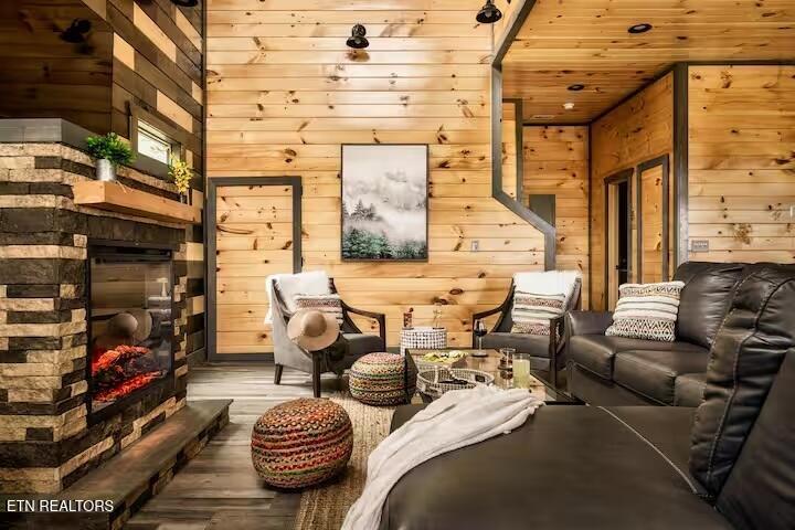 914 Crooked Ridge Road Gatlinburg TN 37738