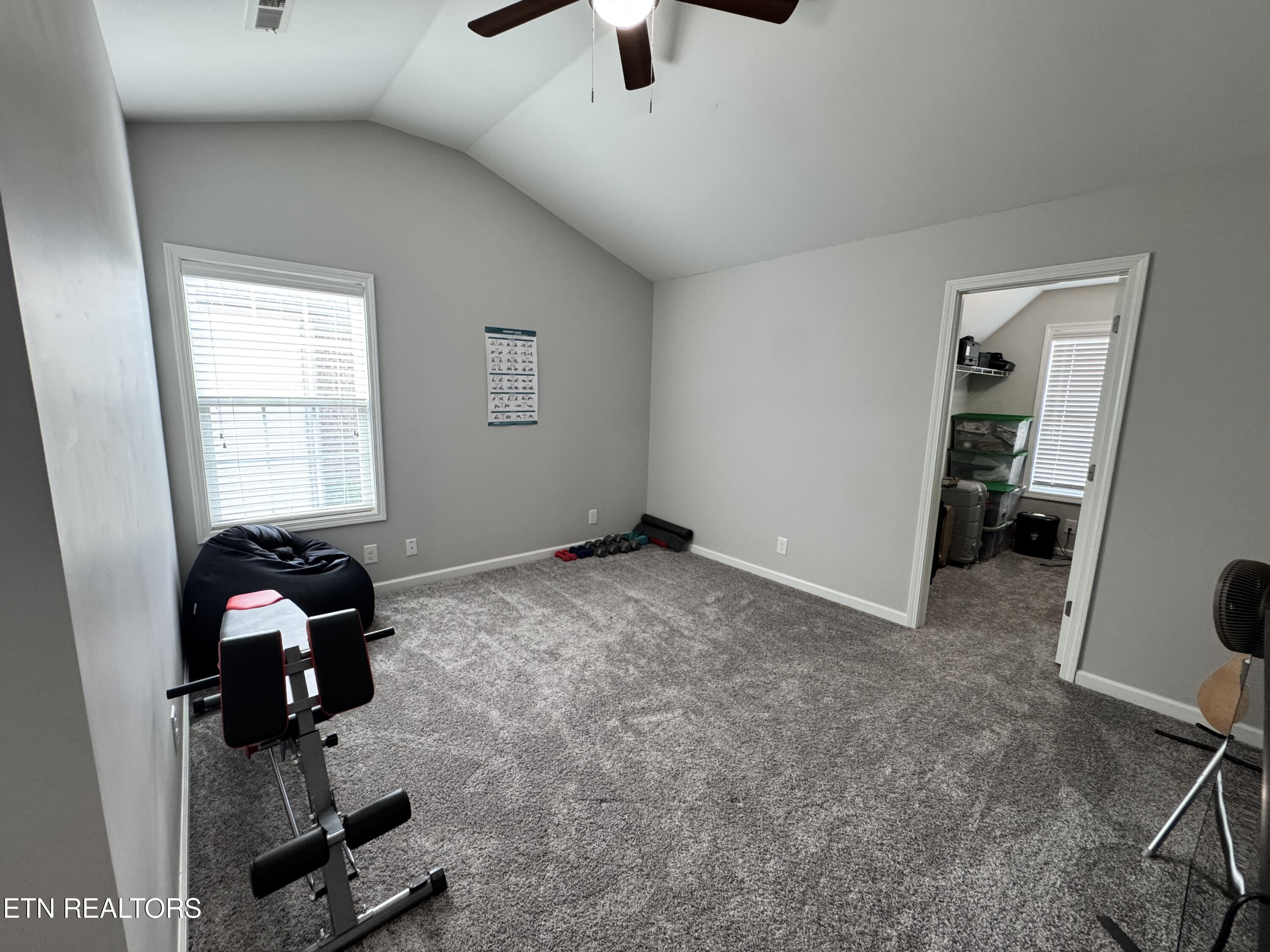 1003 W Glenview Drive Lenoir City TN 37771