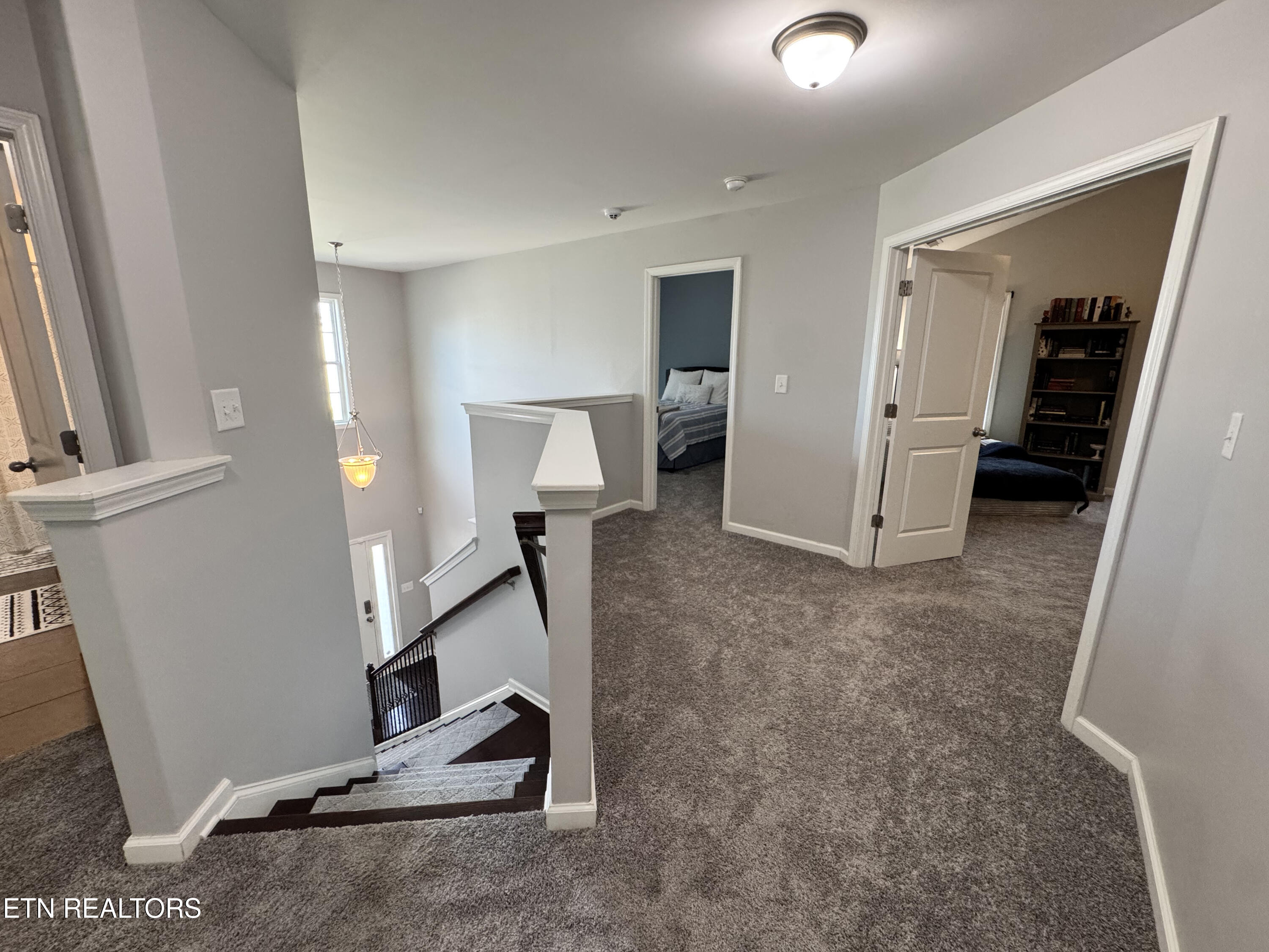 1003 W Glenview Drive Lenoir City TN 37771