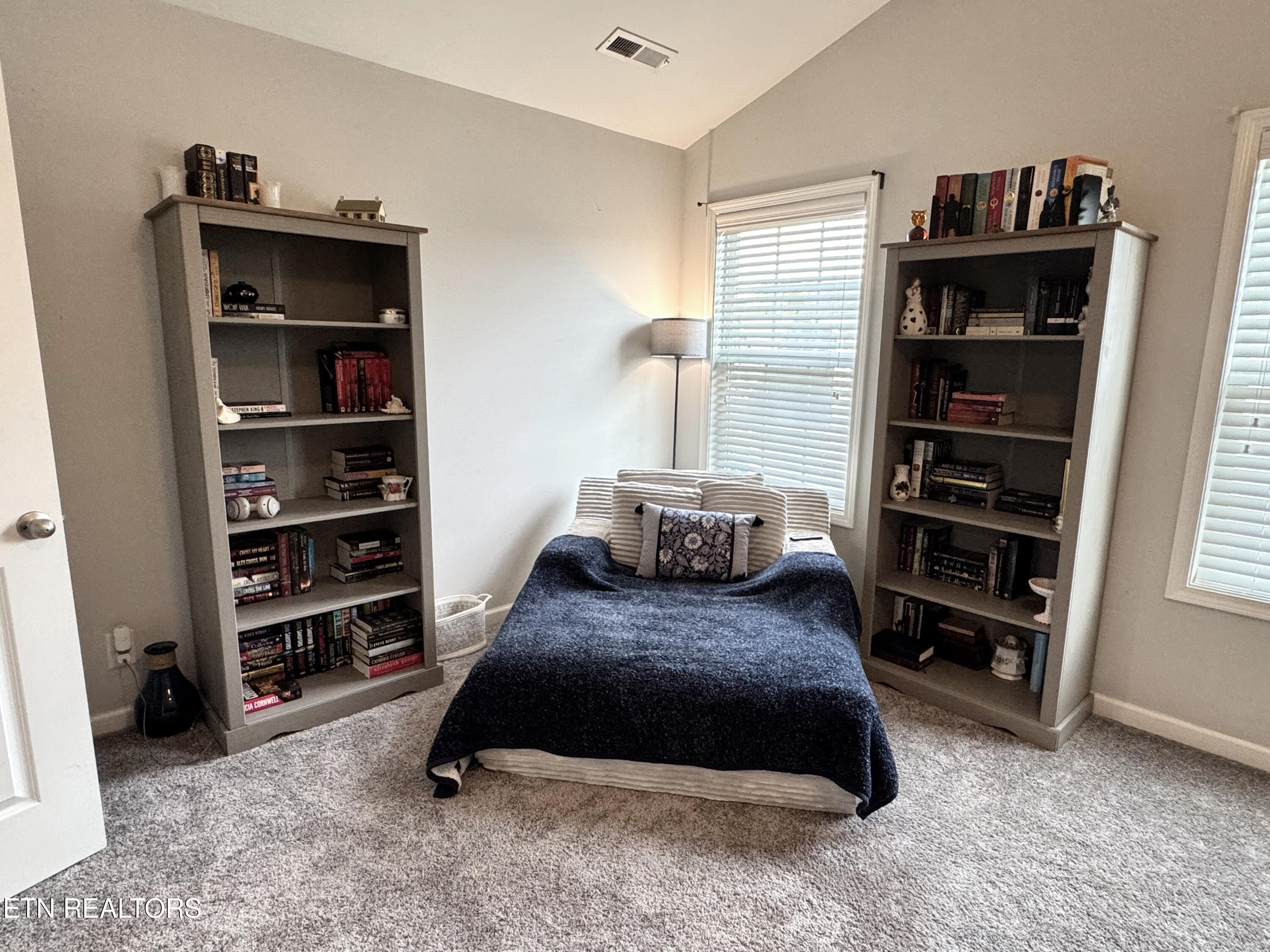 1003 W Glenview Drive Lenoir City TN 37771