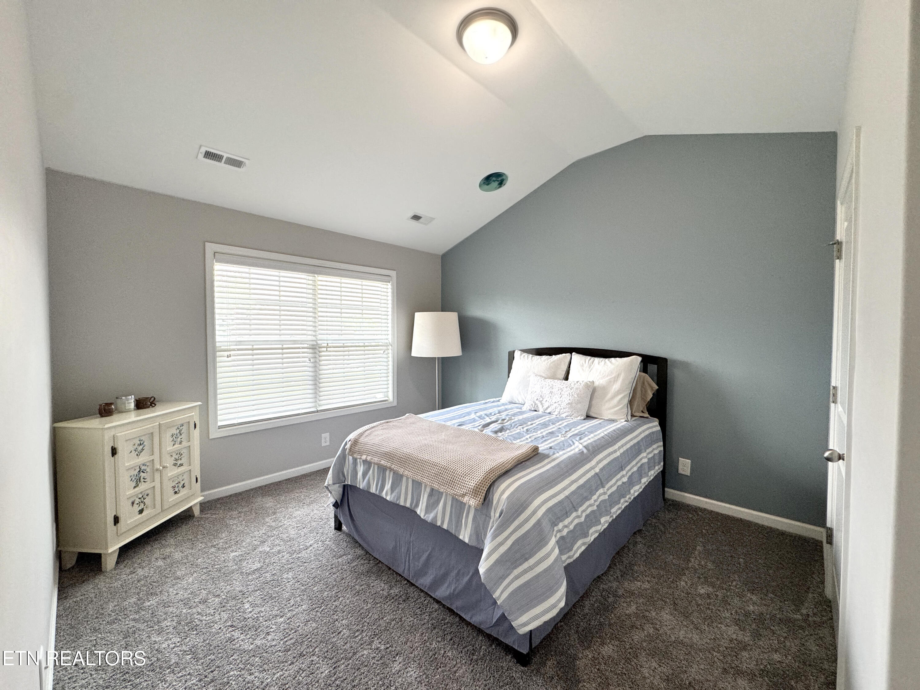 1003 W Glenview Drive Lenoir City TN 37771
