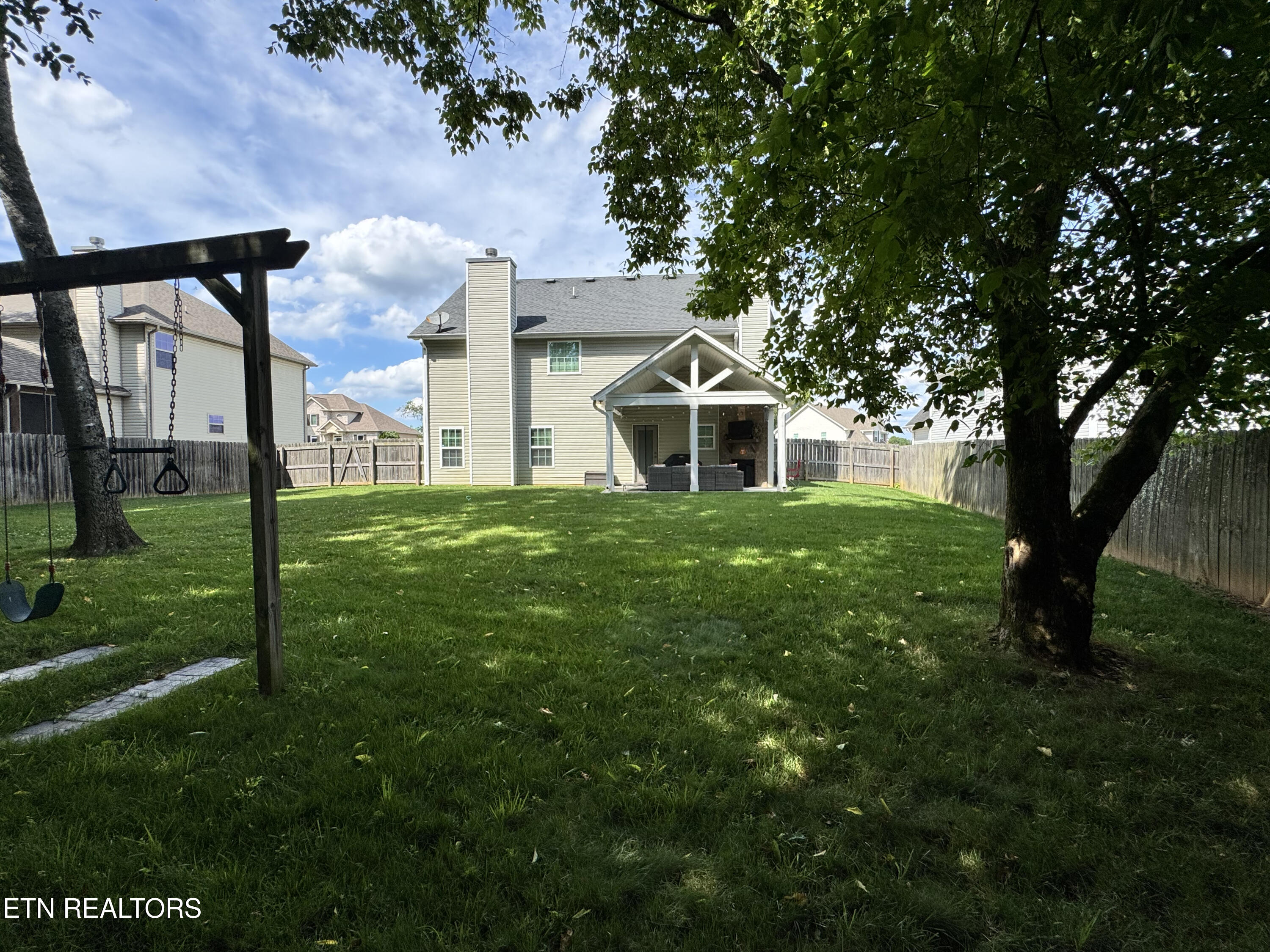 1003 W Glenview Drive Lenoir City TN 37771