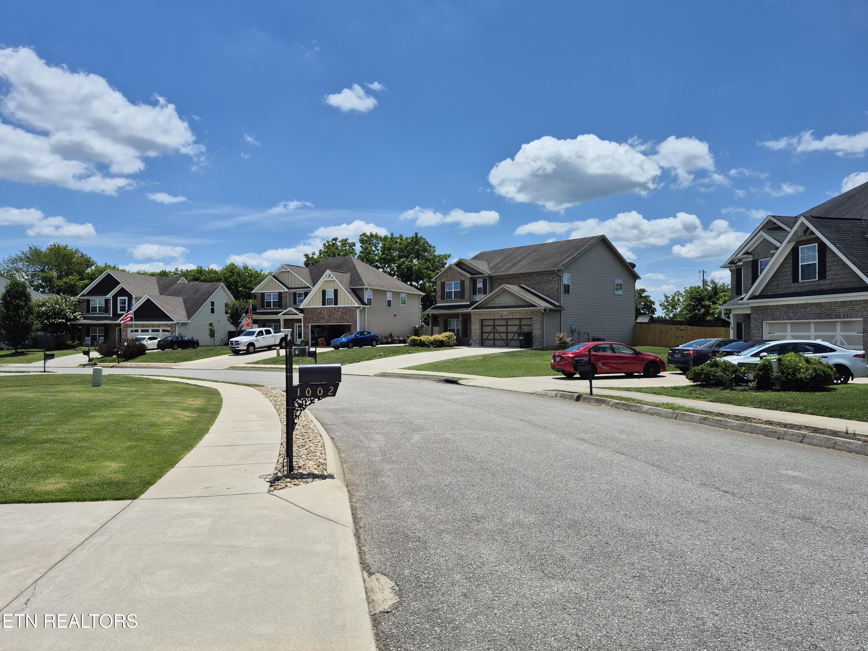 1003 W Glenview Drive Lenoir City TN 37771