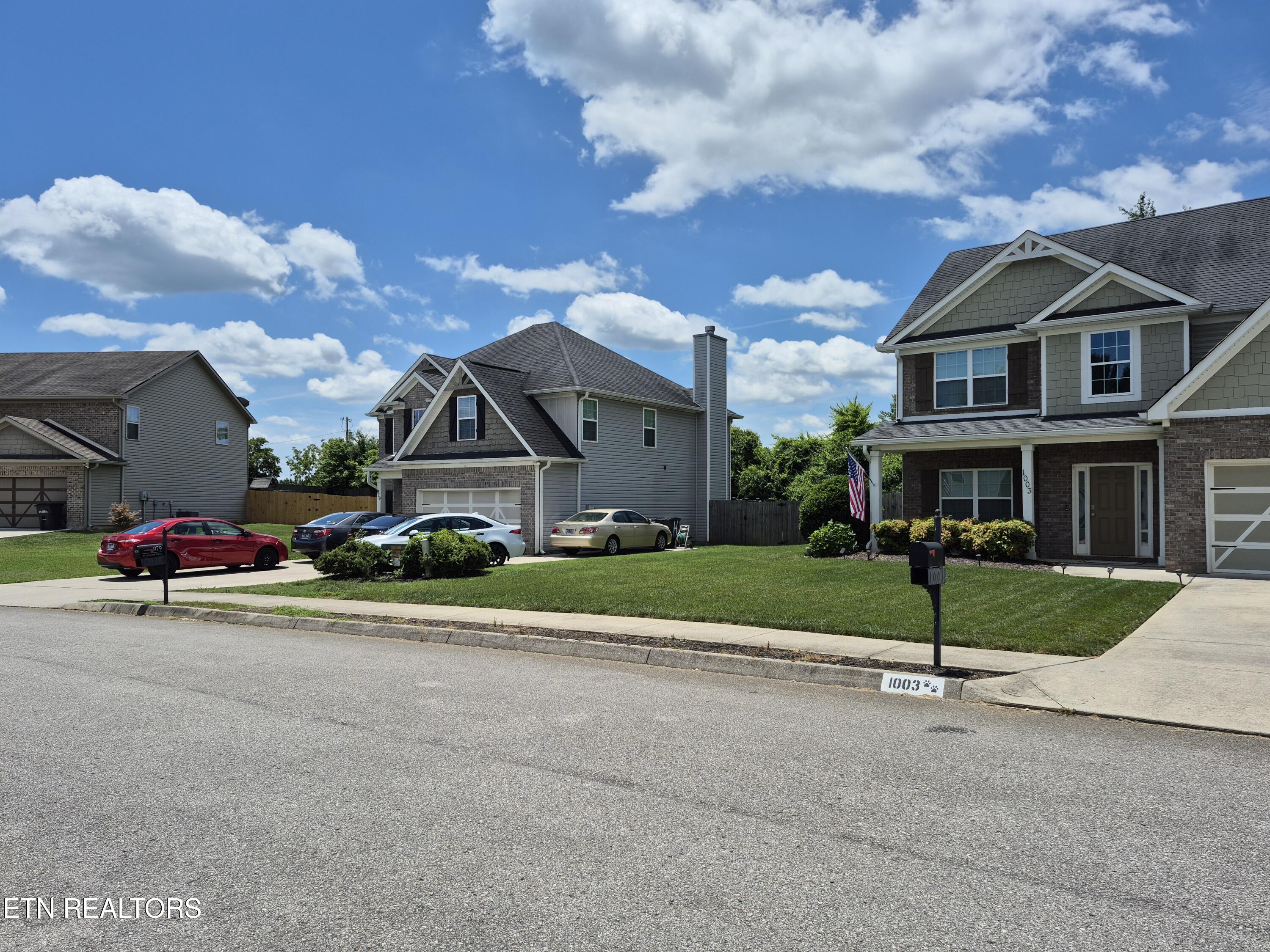 1003 W Glenview Drive Lenoir City TN 37771