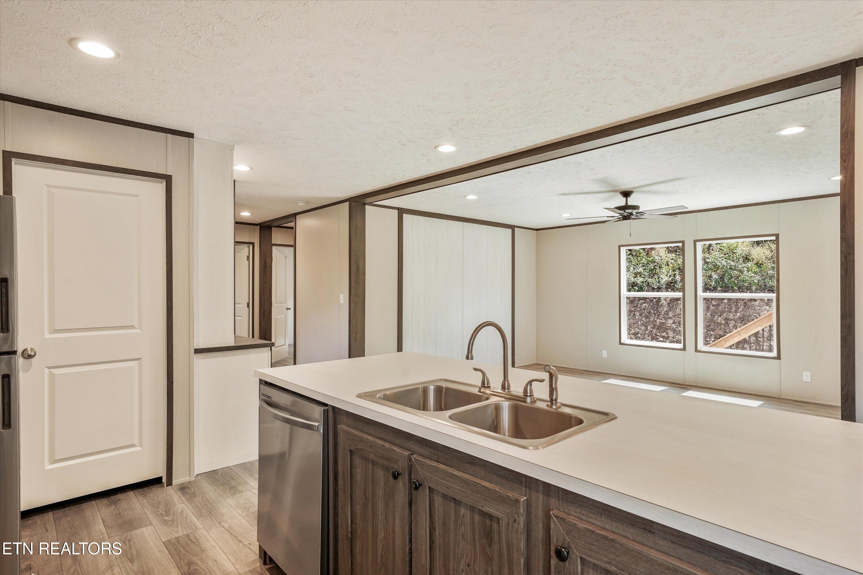 3827 Demory Road Lafollette TN 37766
