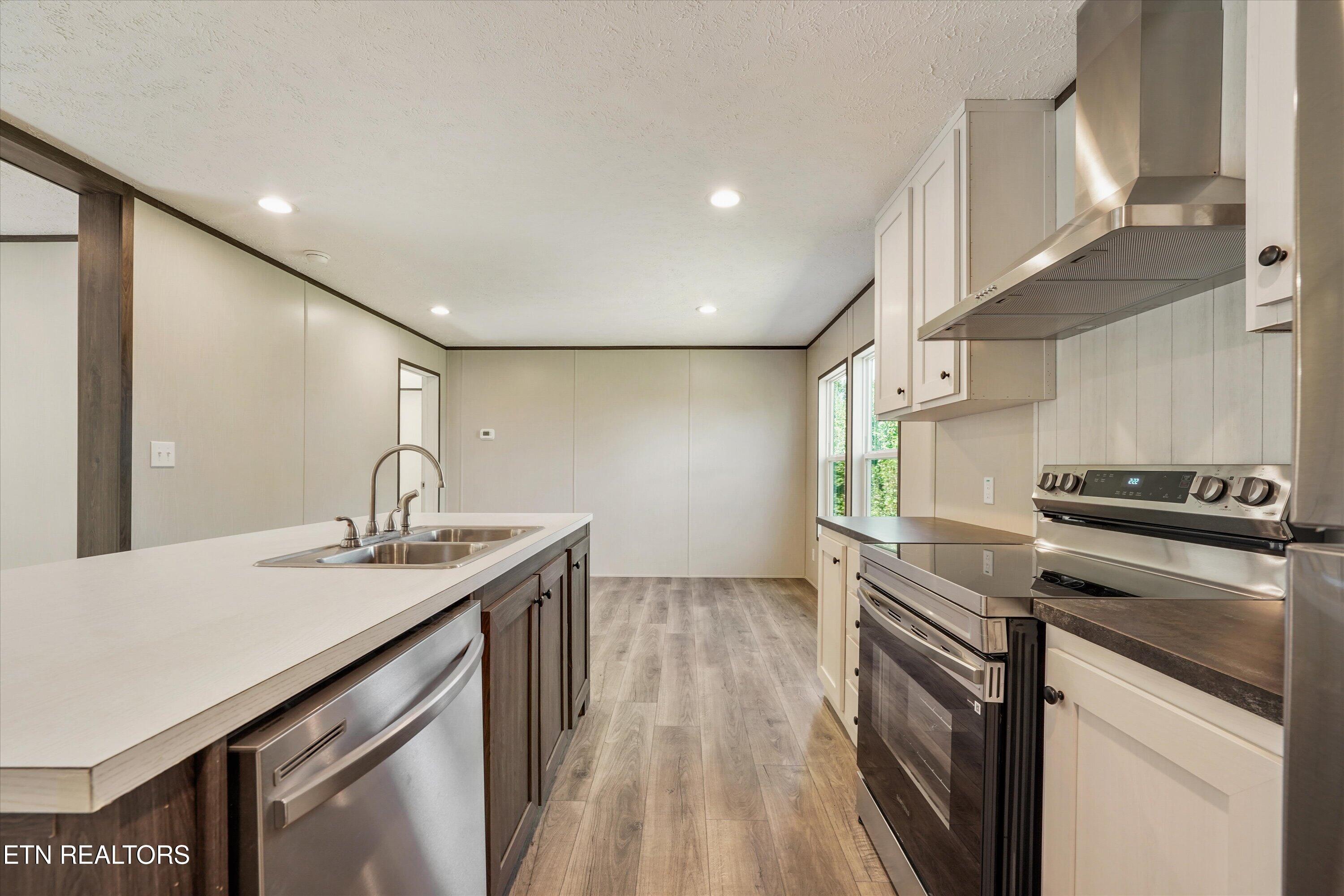 3827 Demory Road Lafollette TN 37766