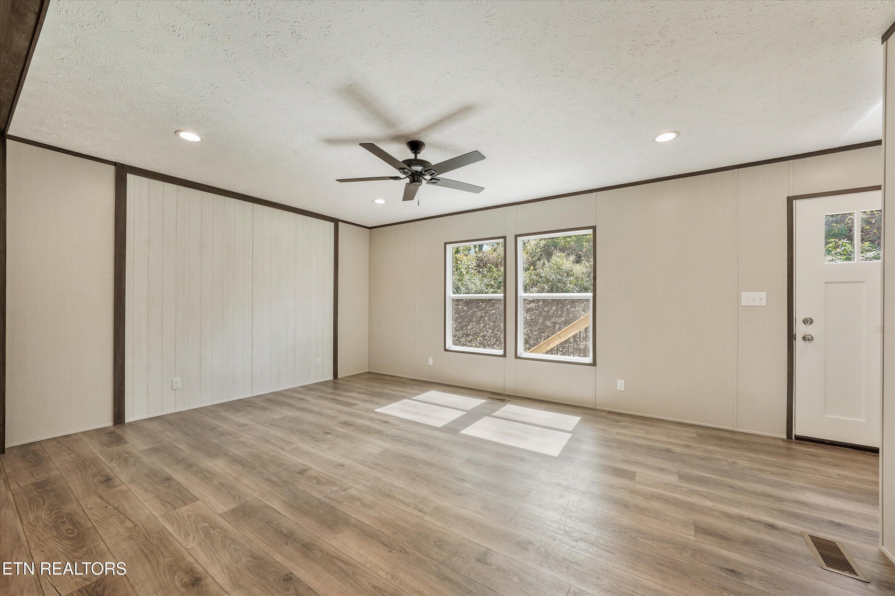 3827 Demory Road Lafollette TN 37766