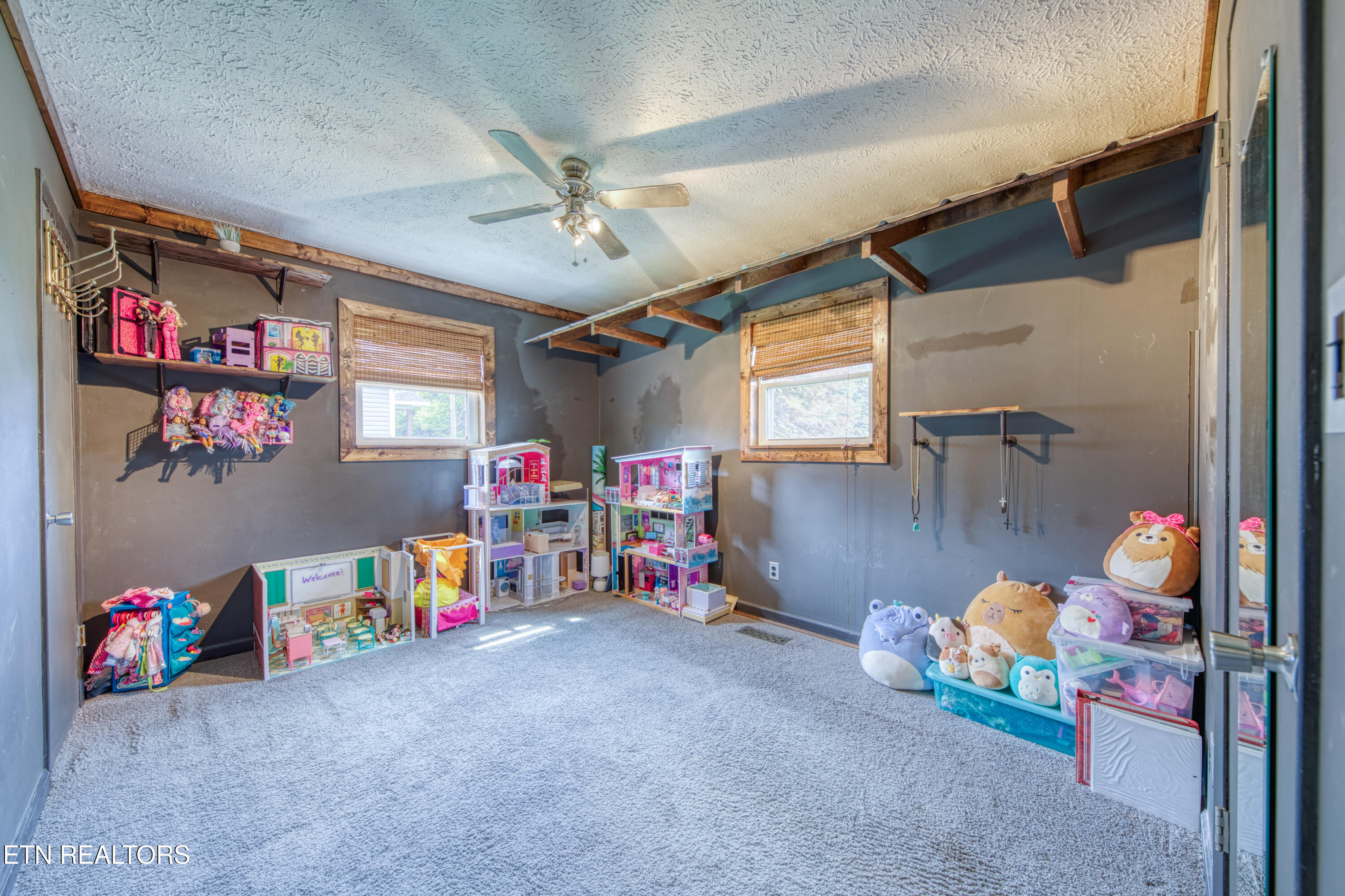 2713 W Highway 11e Strawberry Plains TN 37871