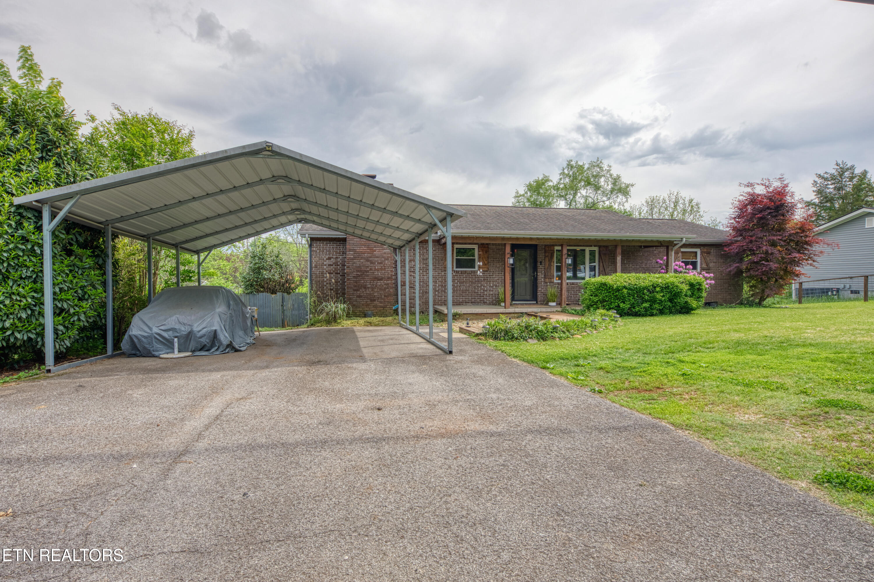 2713 W Highway 11e Strawberry Plains TN 37871