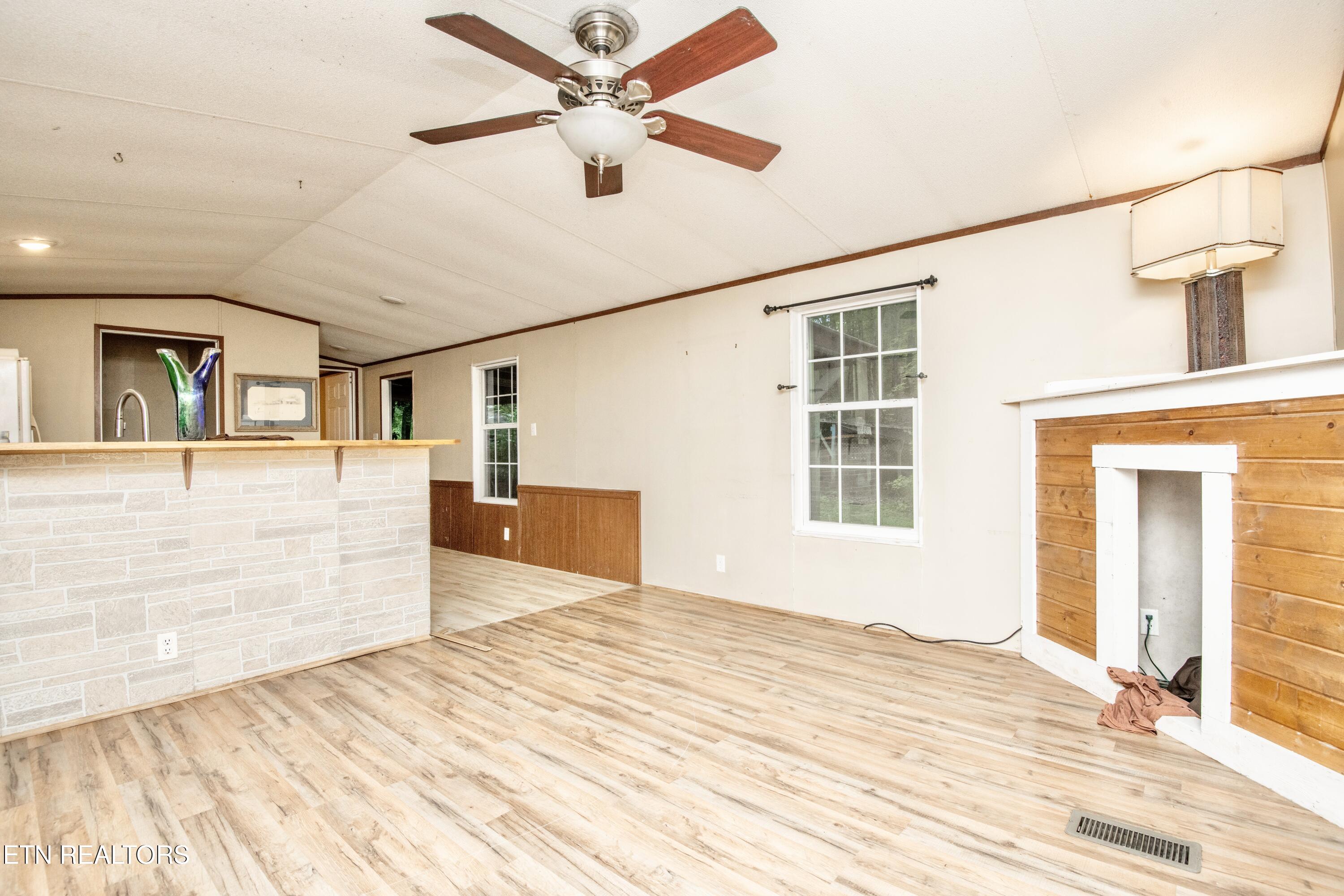 3690 Loudon Ridge Road Lenoir City TN 37771