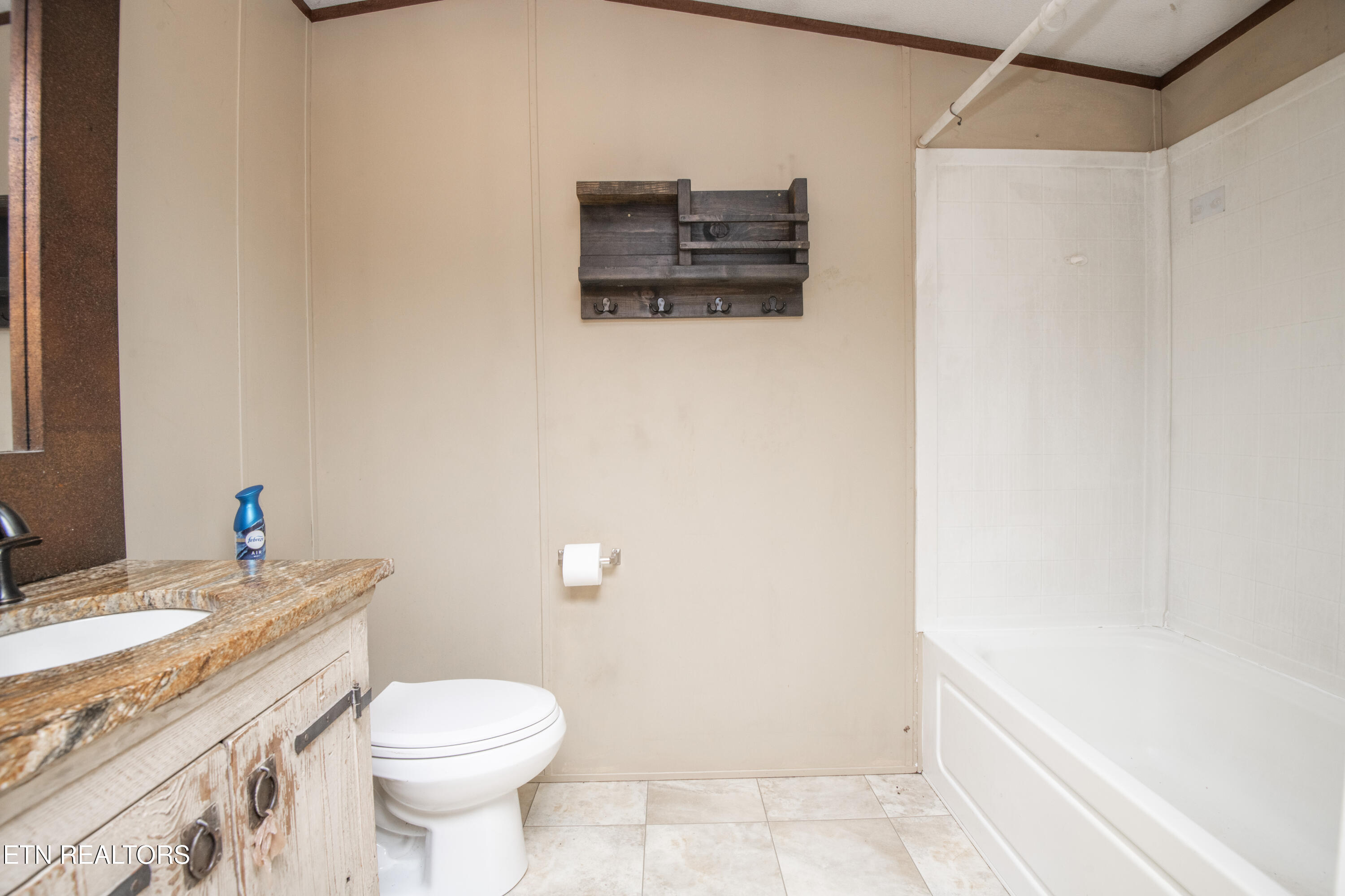 3690 Loudon Ridge Road Lenoir City TN 37771