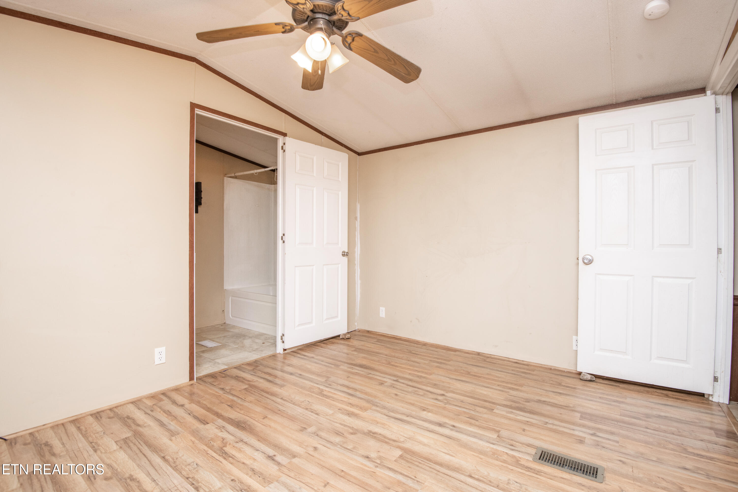 3690 Loudon Ridge Road Lenoir City TN 37771