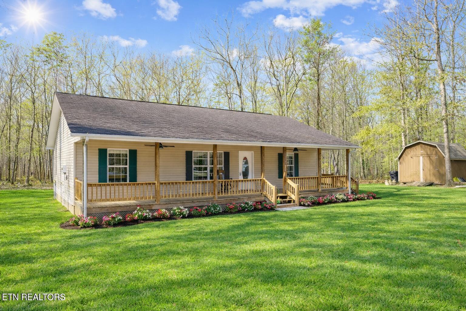 1365 Pilgrim Drive Grimsley TN 38565