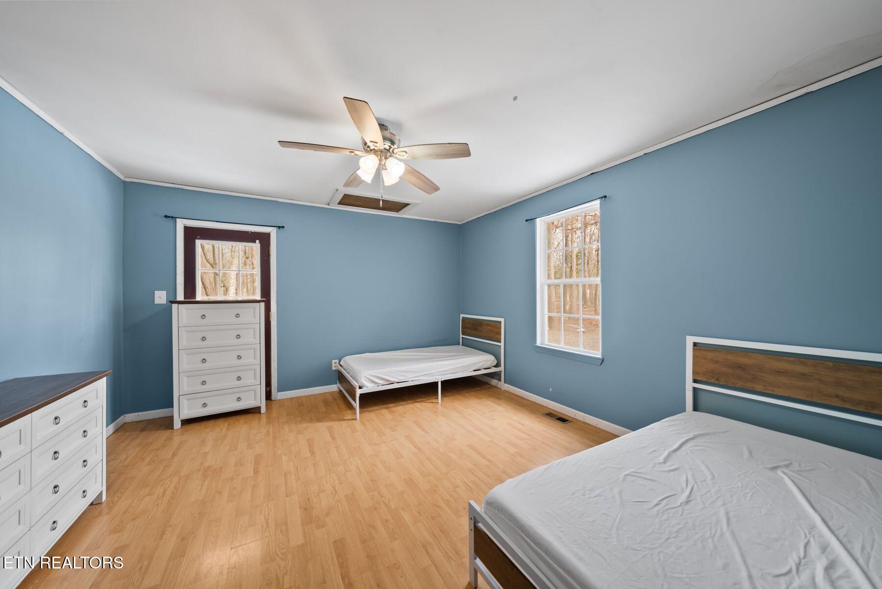 1365 Pilgrim Drive Grimsley TN 38565
