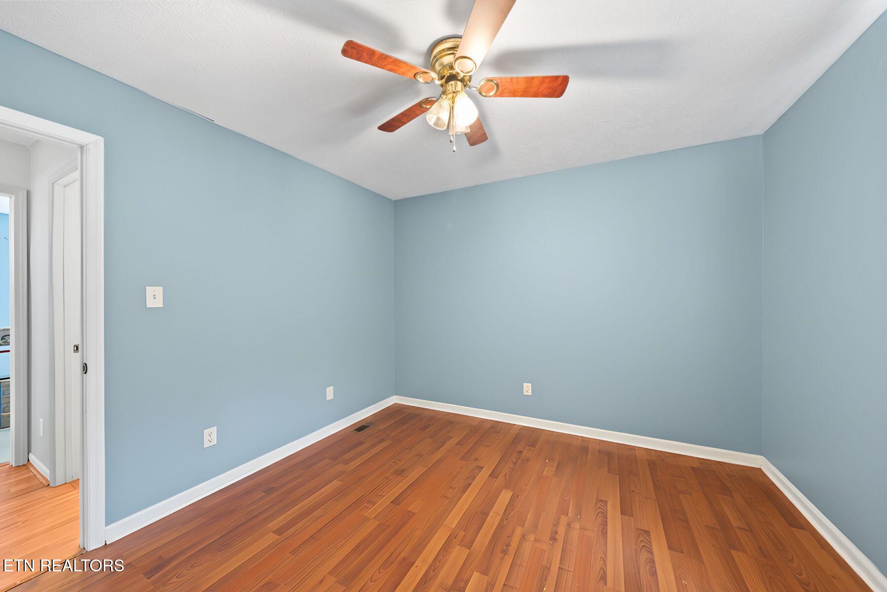 1365 Pilgrim Drive Grimsley TN 38565
