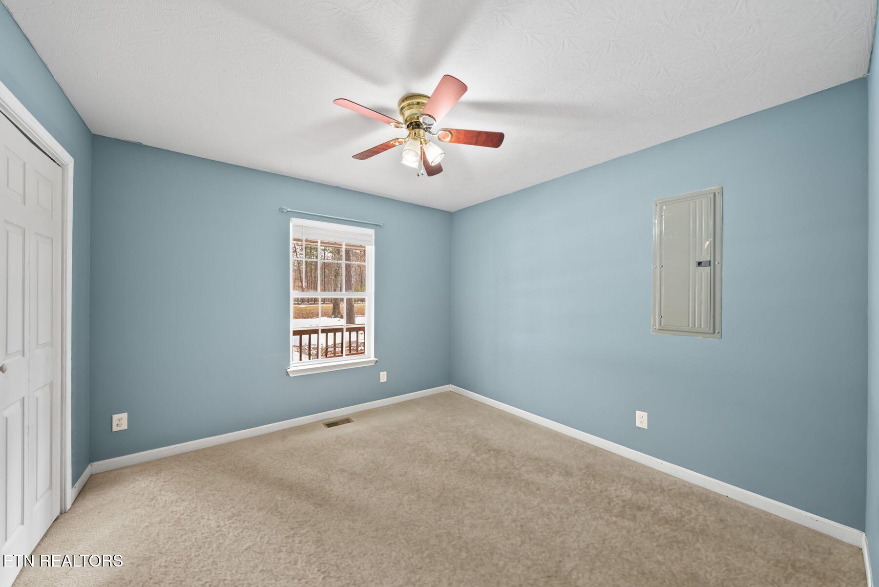 1365 Pilgrim Drive Grimsley TN 38565
