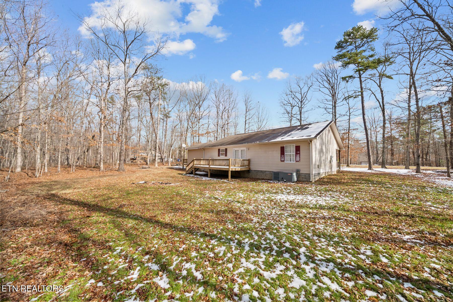 1365 Pilgrim Drive Grimsley TN 38565