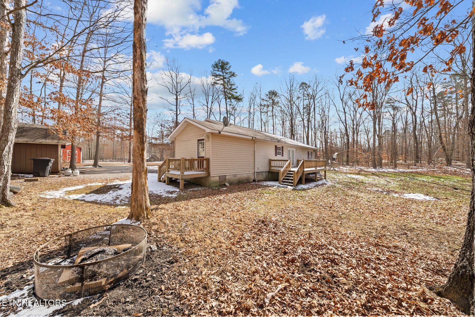 1365 Pilgrim Drive Grimsley TN 38565