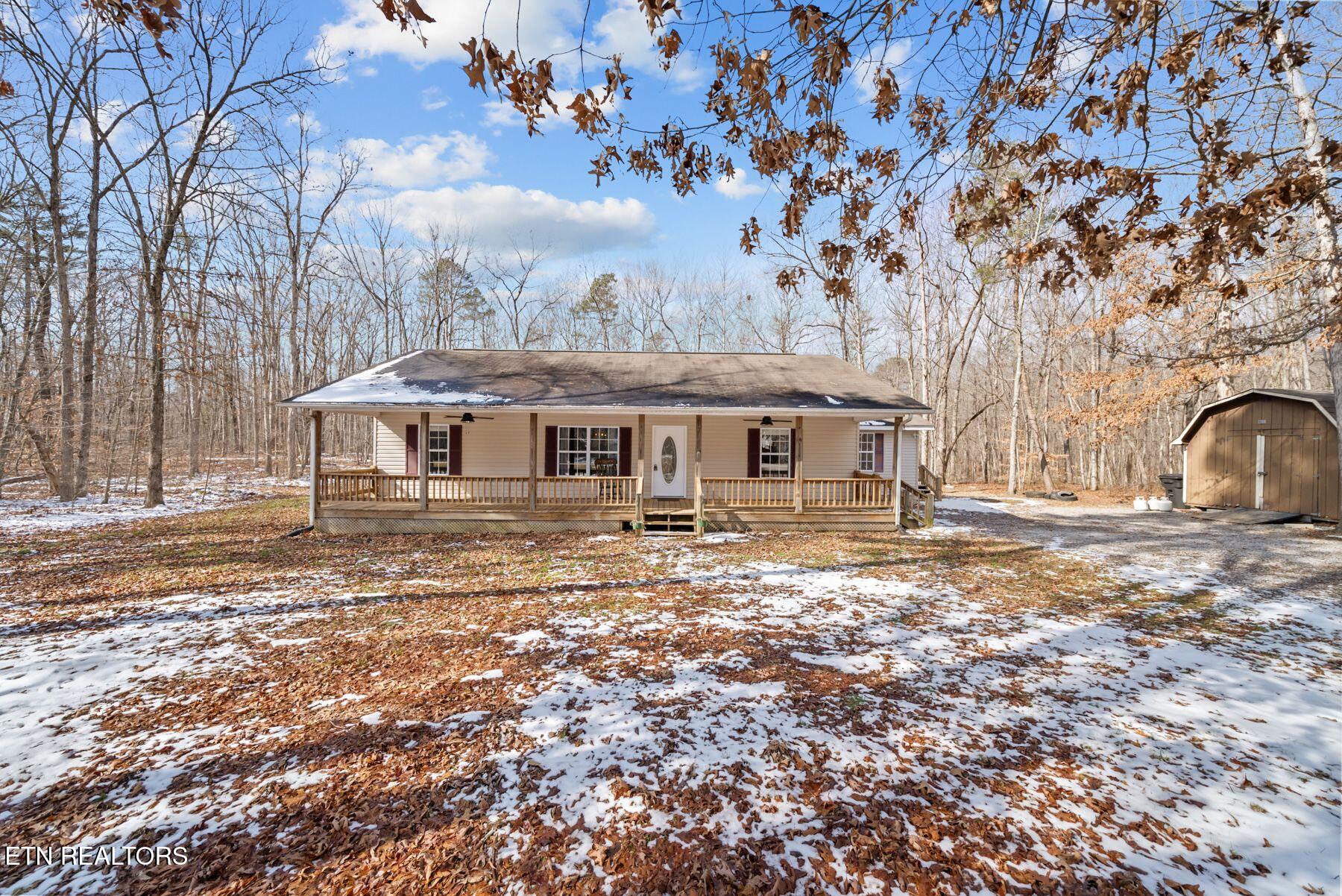 1365 Pilgrim Drive Grimsley TN 38565