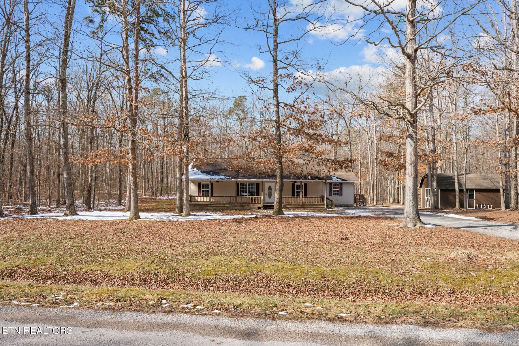 1365 Pilgrim Drive Grimsley TN 38565