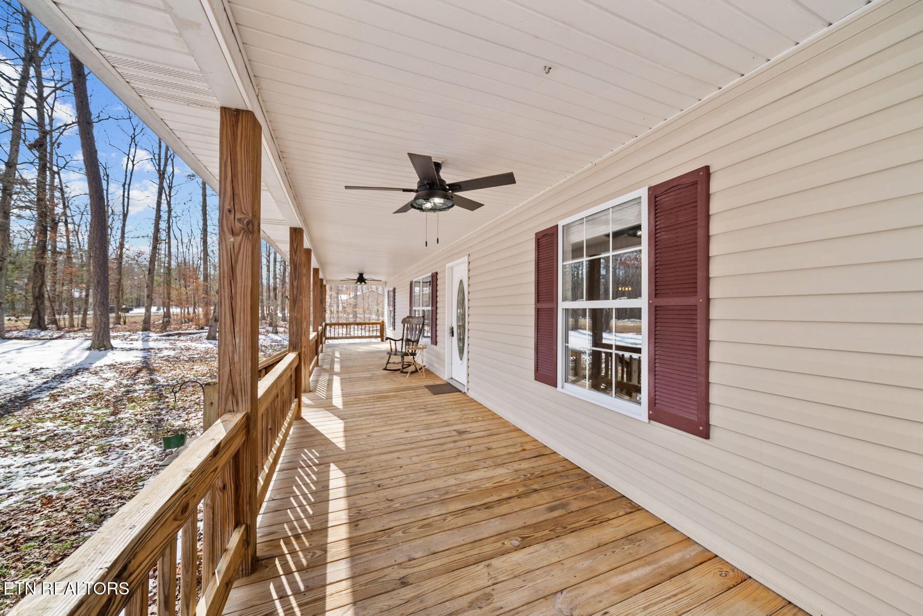 1365 Pilgrim Drive Grimsley TN 38565