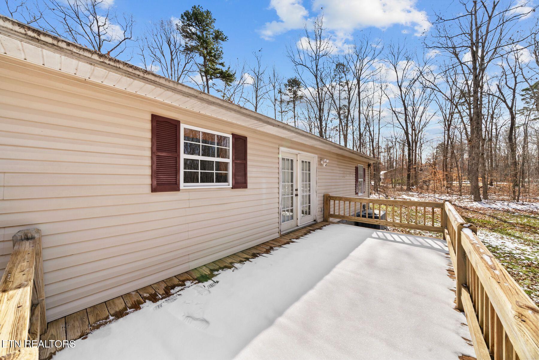 1365 Pilgrim Drive Grimsley TN 38565