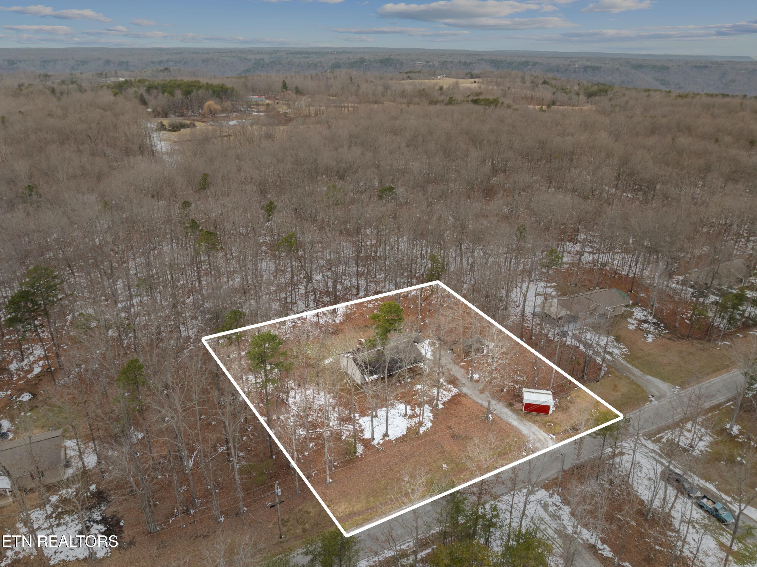1365 Pilgrim Drive Grimsley TN 38565