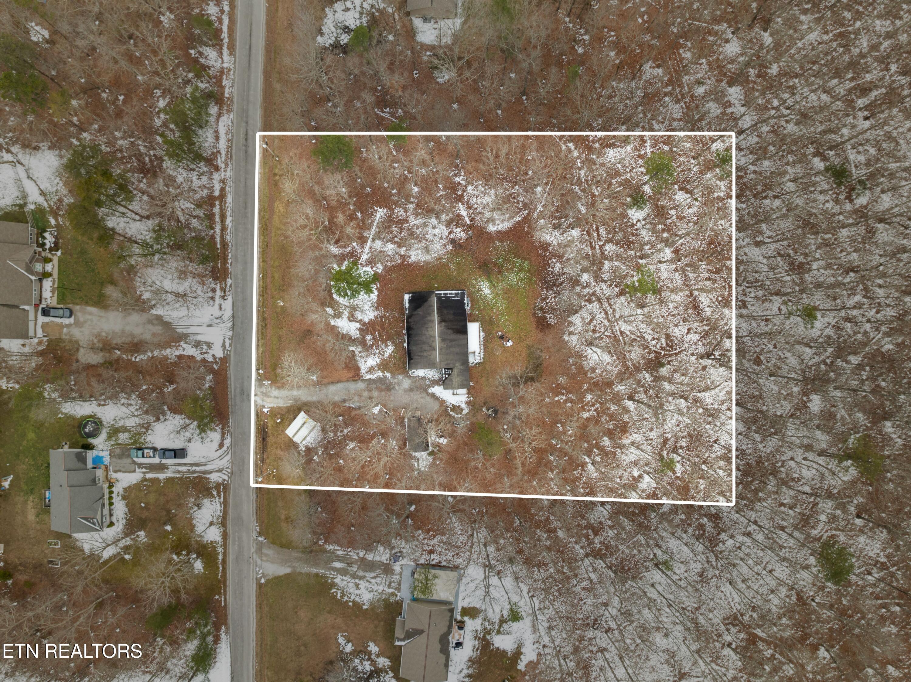 1365 Pilgrim Drive Grimsley TN 38565