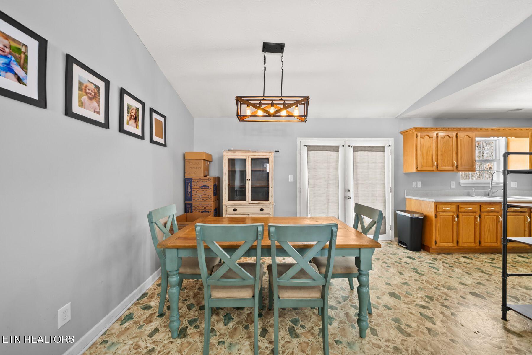 1365 Pilgrim Drive Grimsley TN 38565