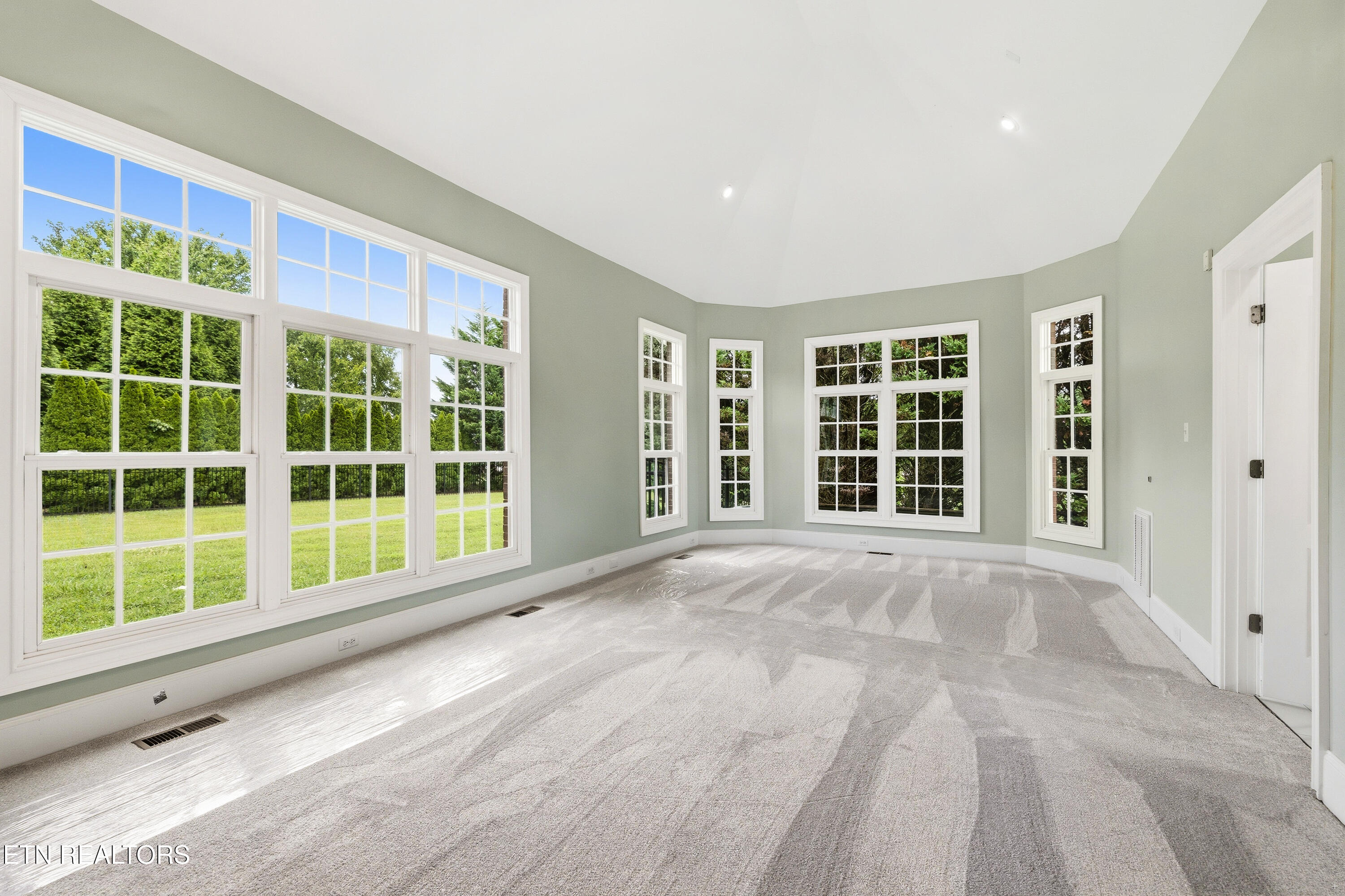 3746 Jackson Bend Drive Louisville TN 37777