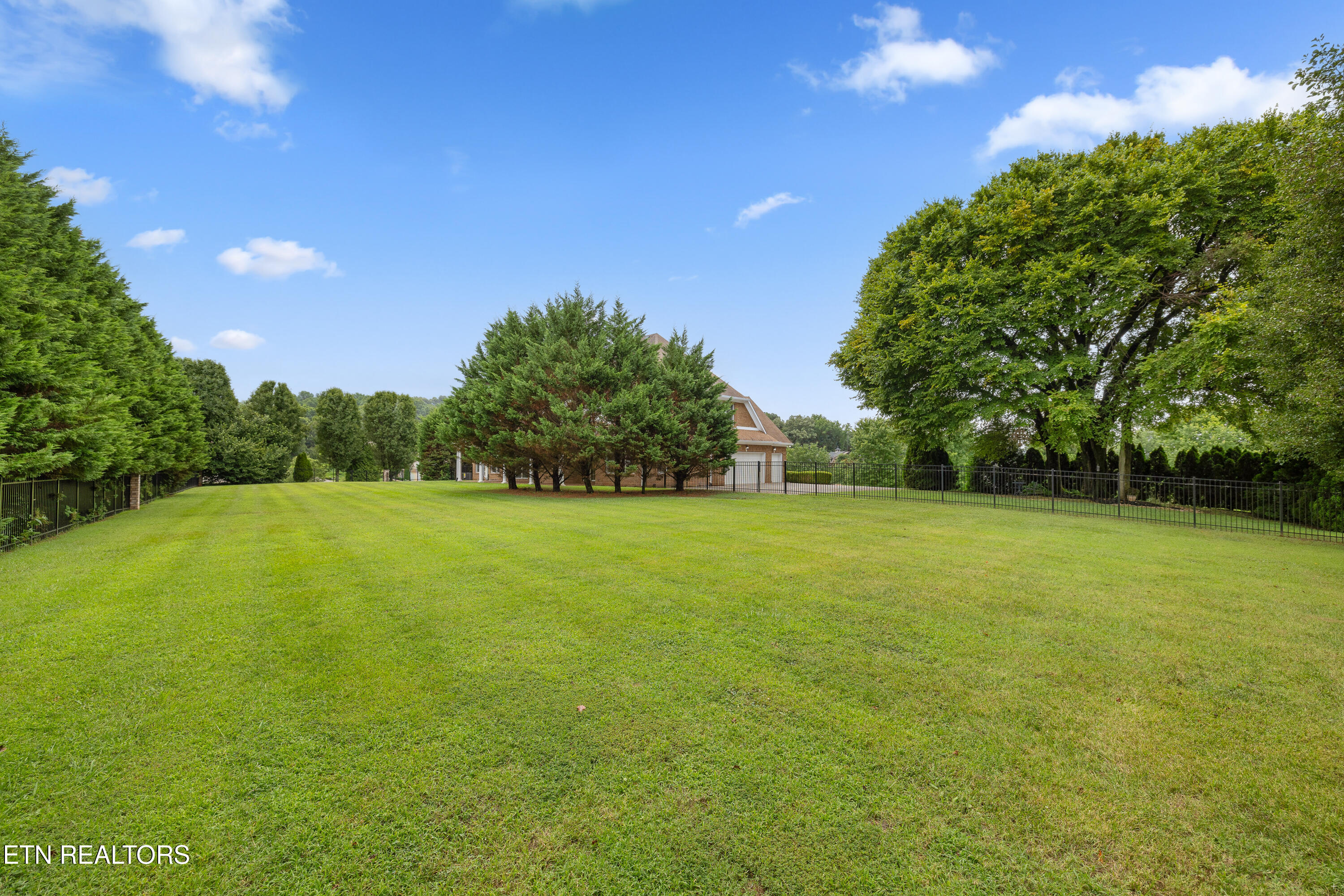 3746 Jackson Bend Drive Louisville TN 37777