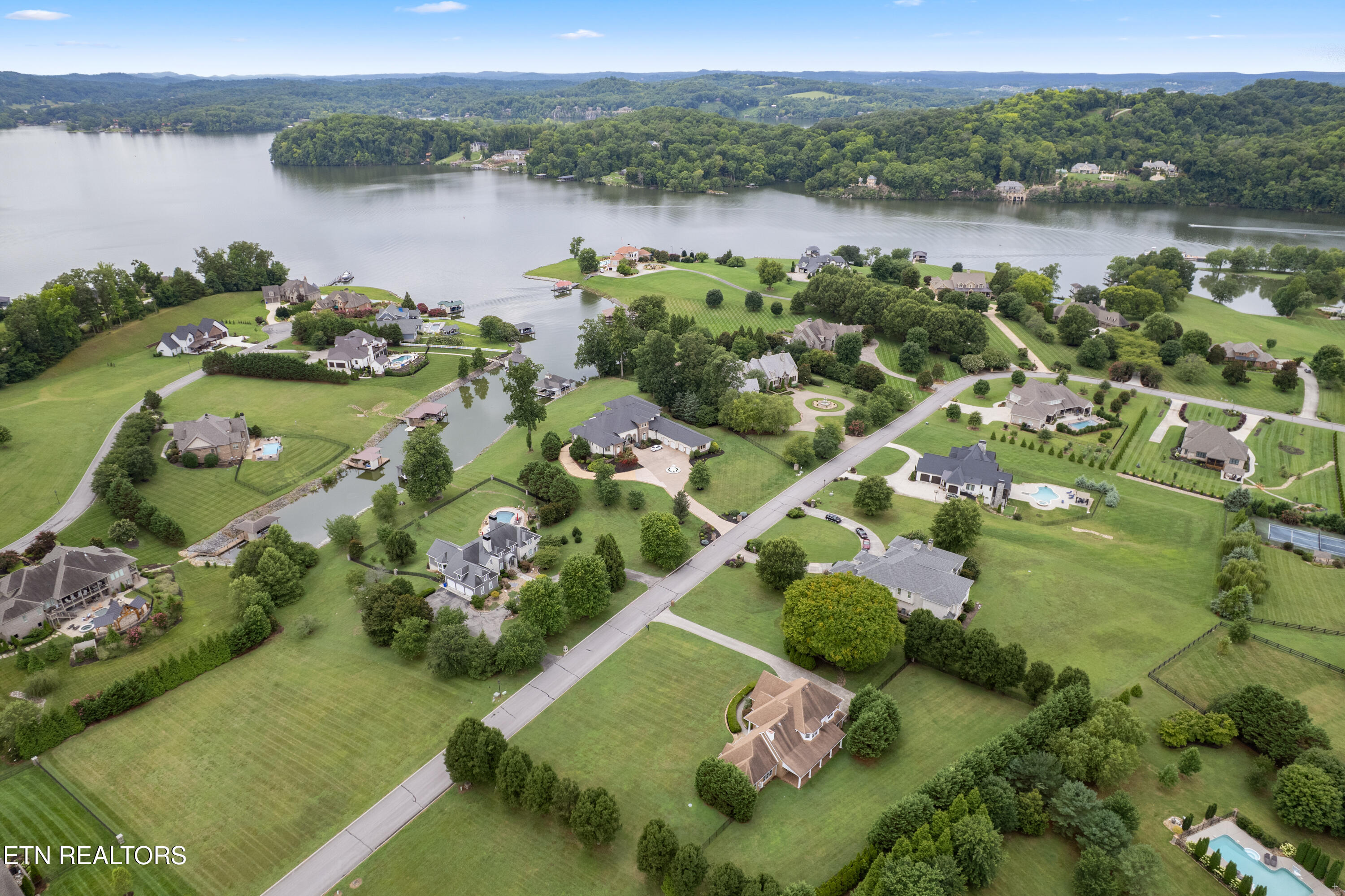 3746 Jackson Bend Drive Louisville TN 37777