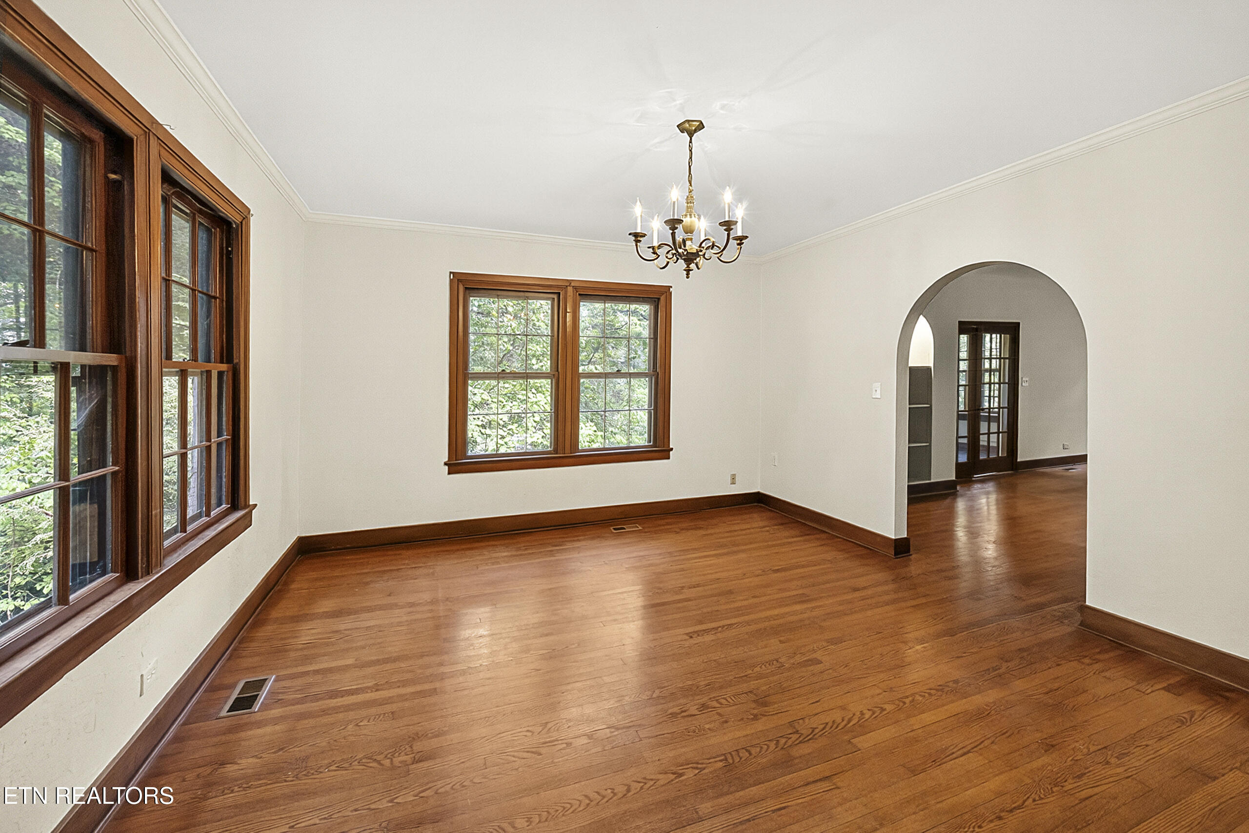 702 Forest Hills Boulevard Knoxville TN 37919