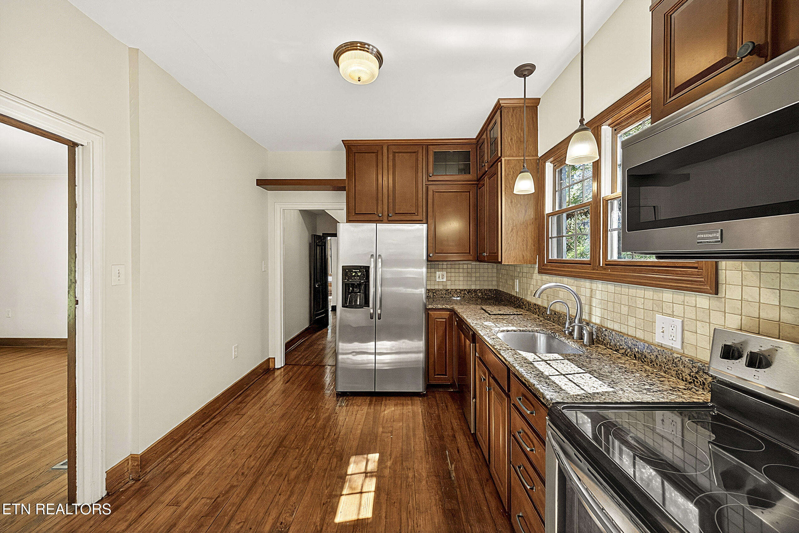702 Forest Hills Boulevard Knoxville TN 37919