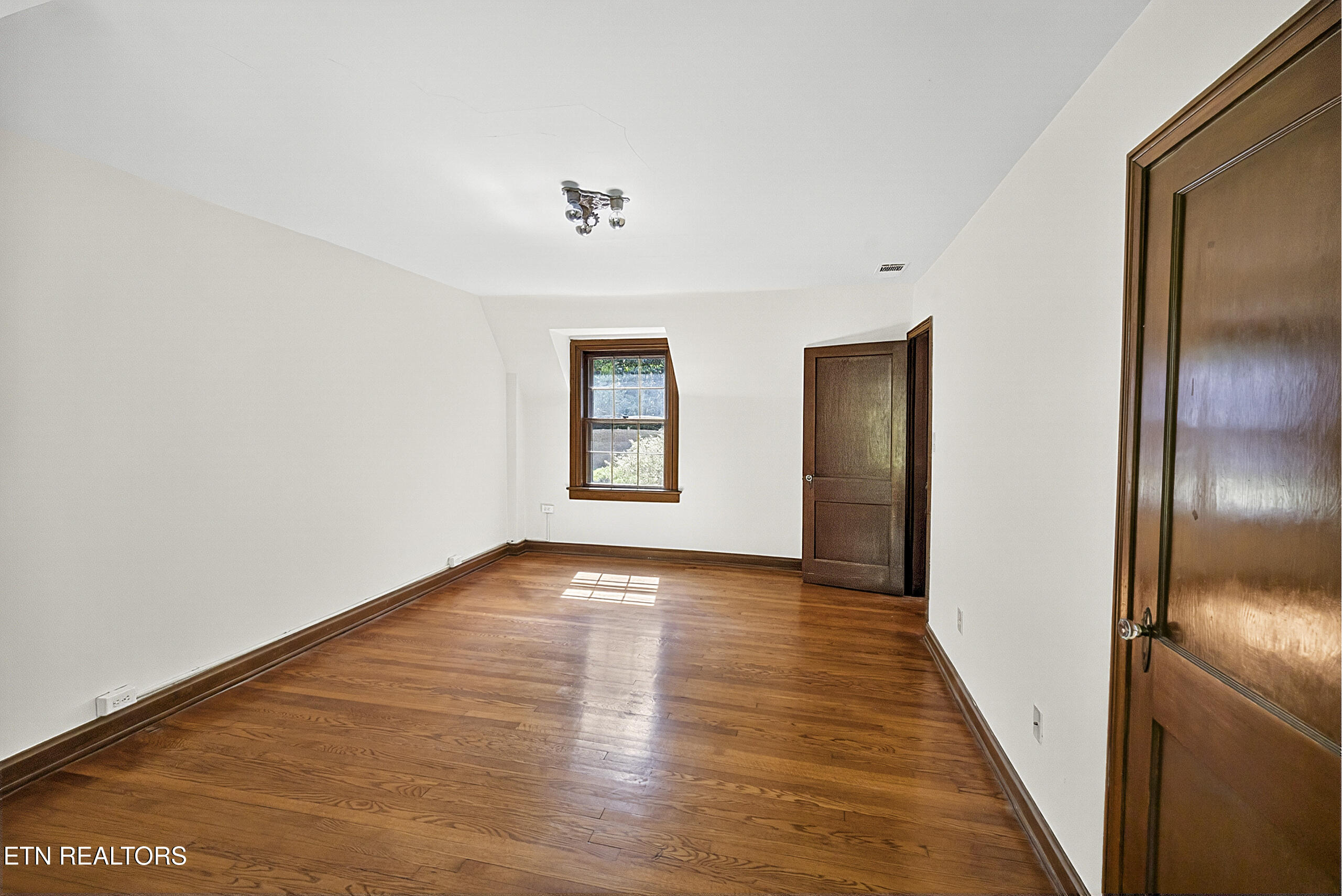 702 Forest Hills Boulevard Knoxville TN 37919