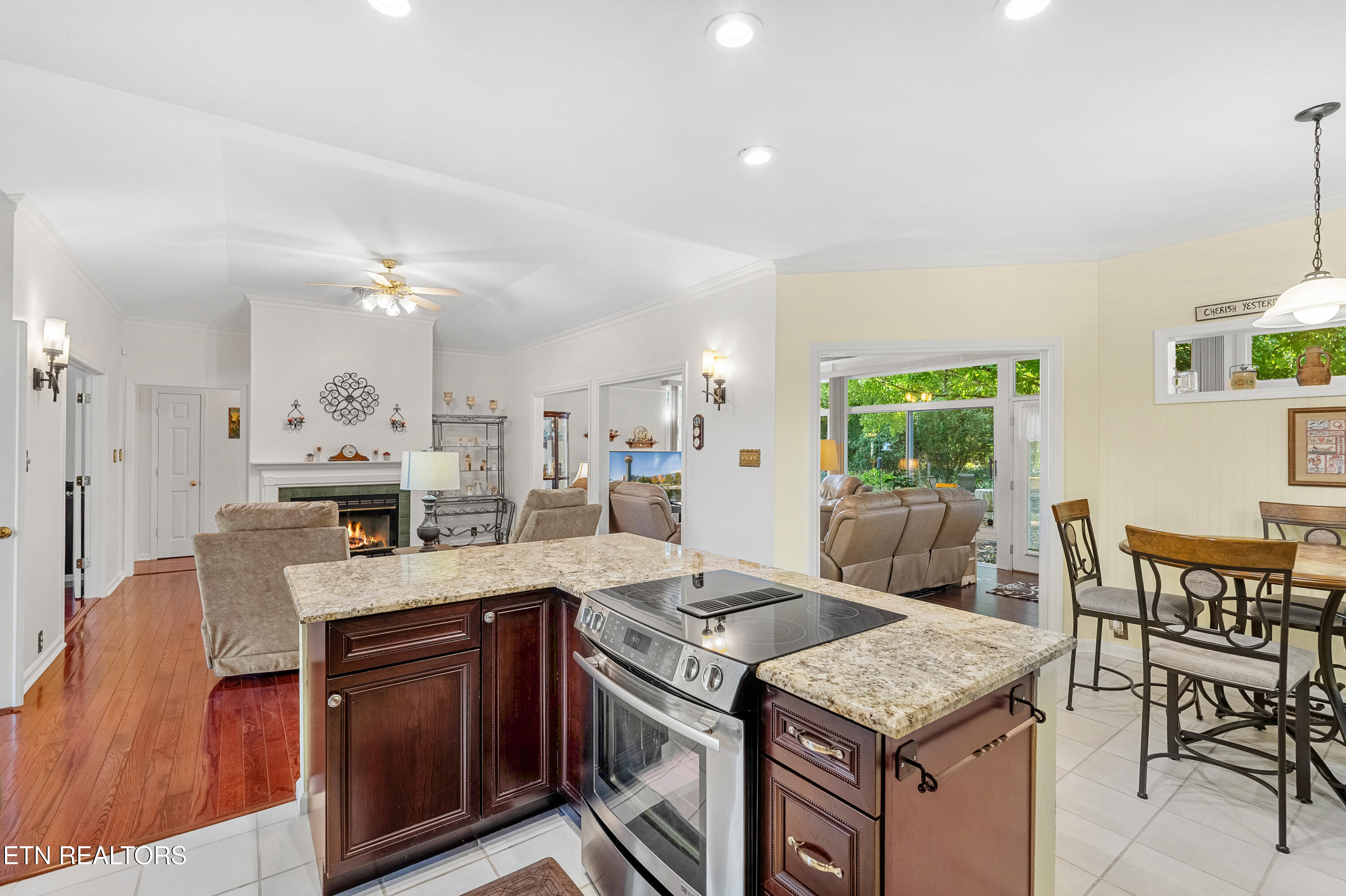 108 Tahlequah Lane Loudon TN 37774