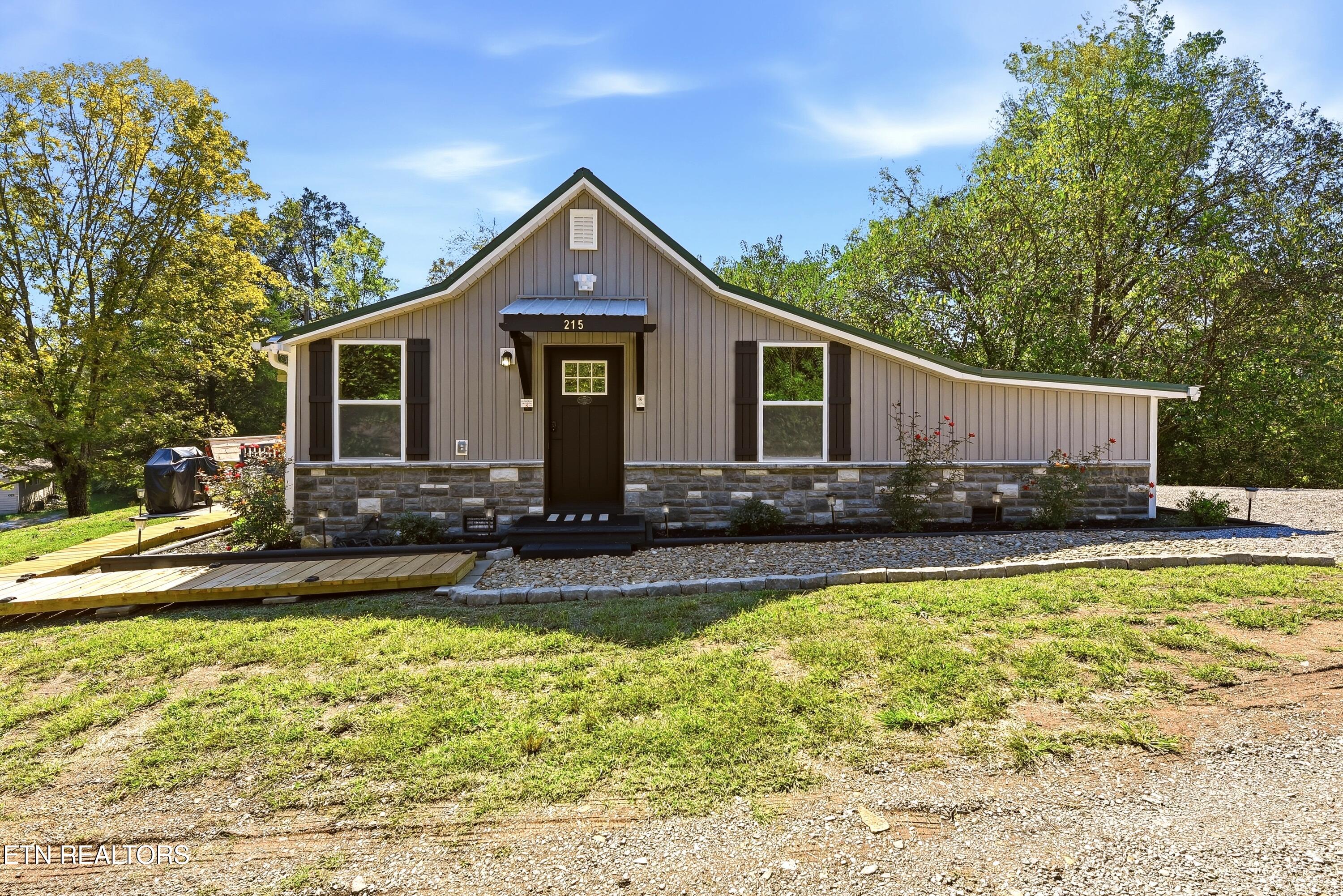 215 Longfield Road Rocky Top TN 37769